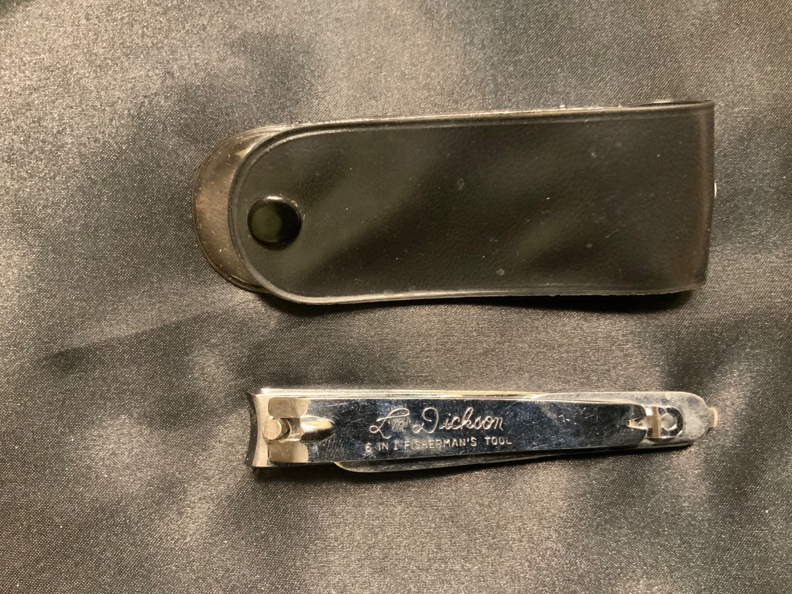 LM Dickson 6 in 1 fisherman's tool with cover