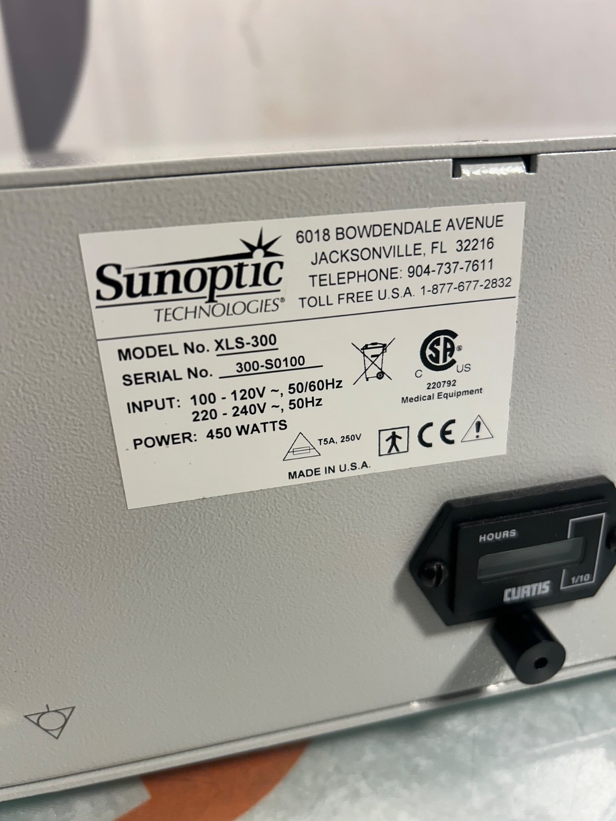SunOptic XLS-300 Light Source Only 3.2 hours of use!