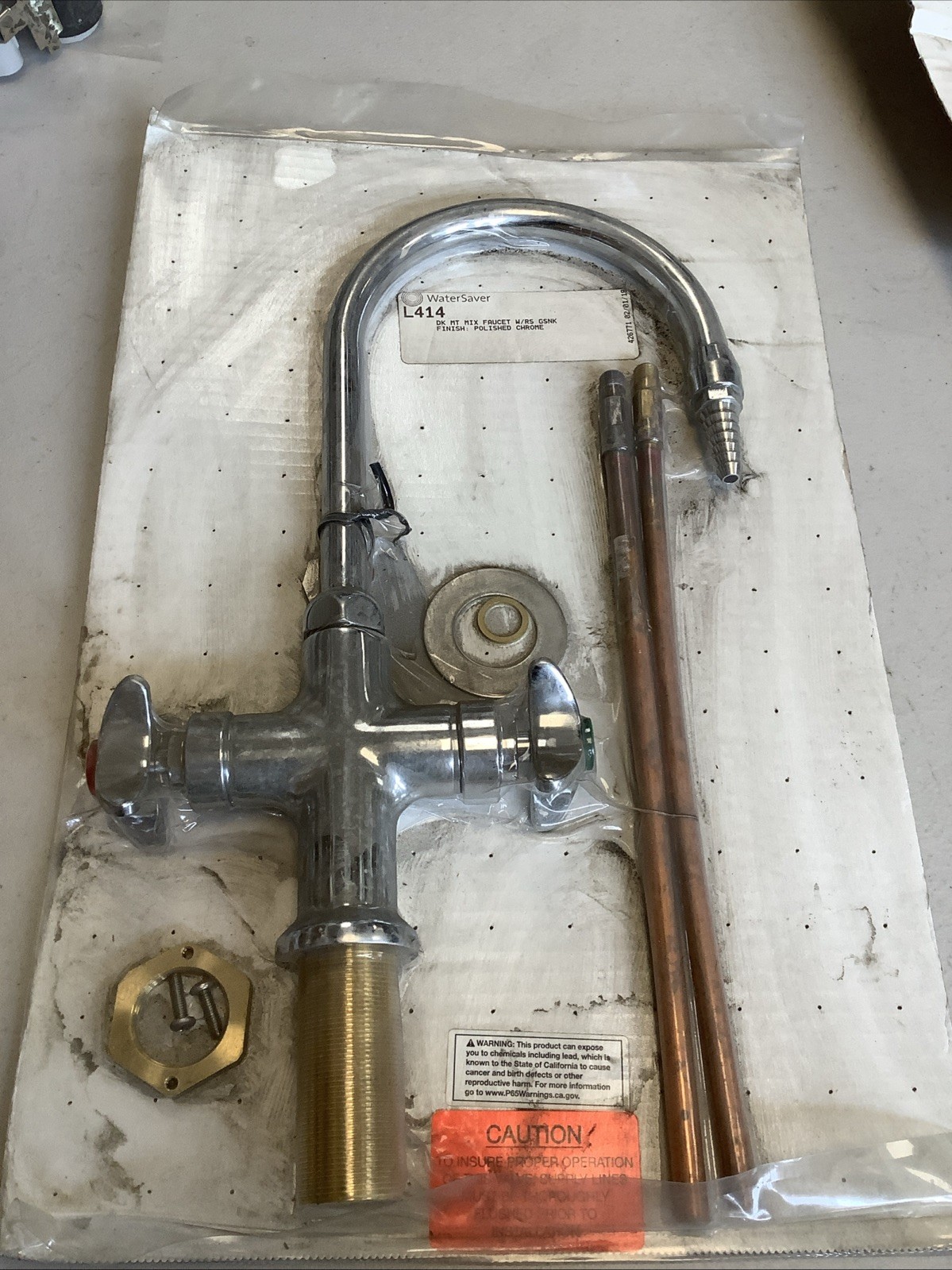 Watersaver Deck Mounted Mixer Faucet w/Flow Control. Polished Chrome. L414 G6