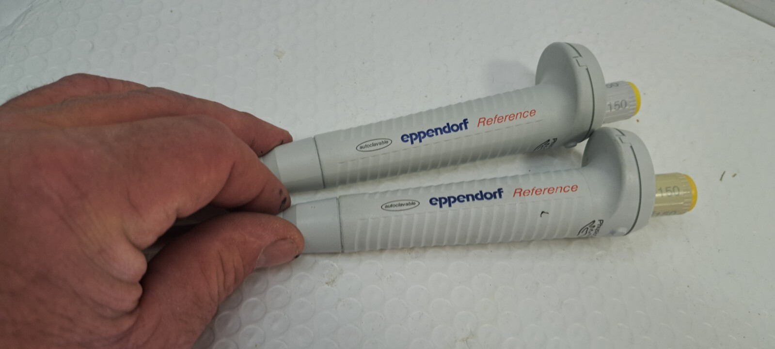 lot of 2 Eppendorf Reference 150 µL Single Channel Pipette