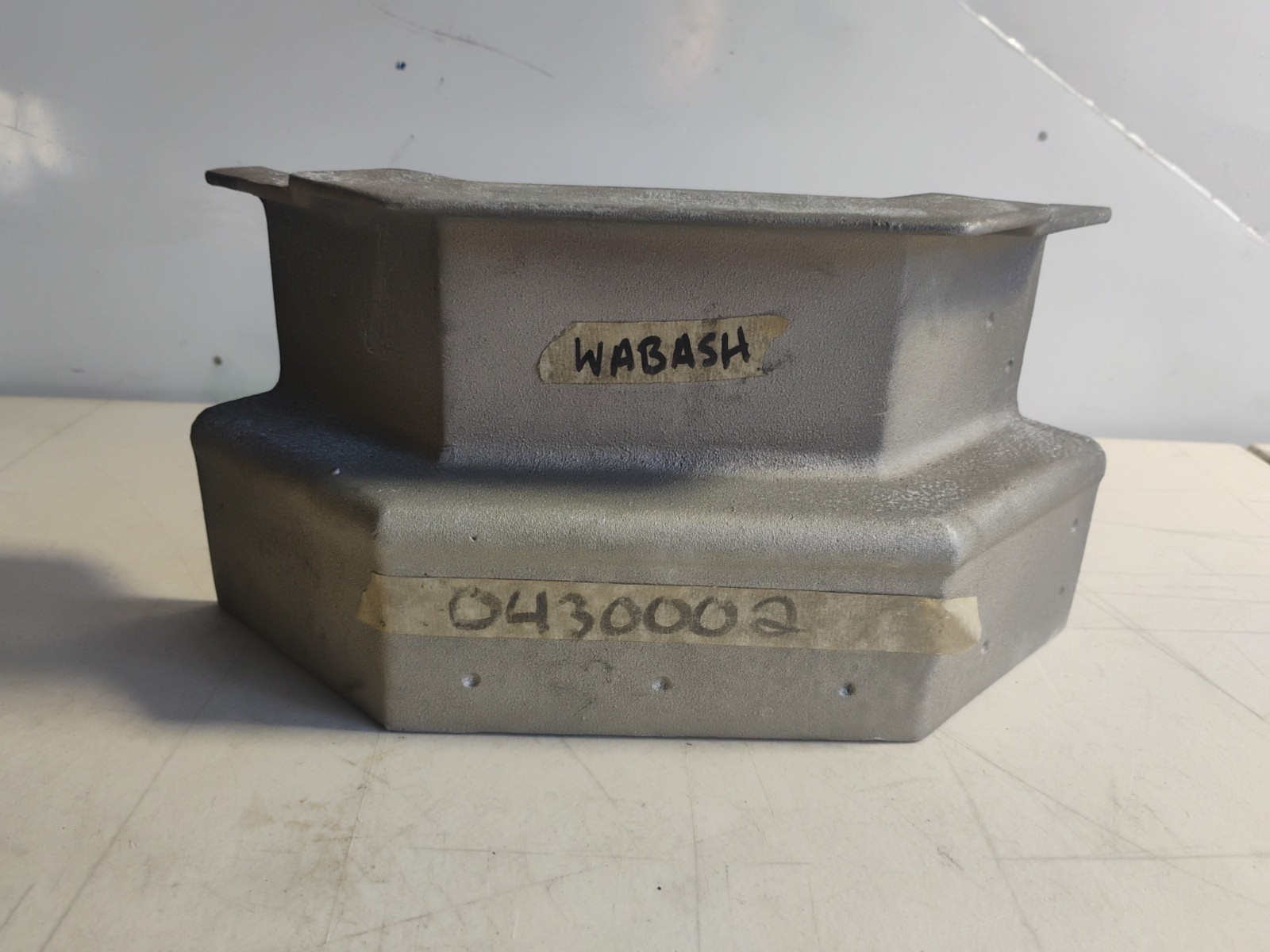 New Old Stock Wabash Trailer Style Universal Beveled Corner Cap WAB04300002