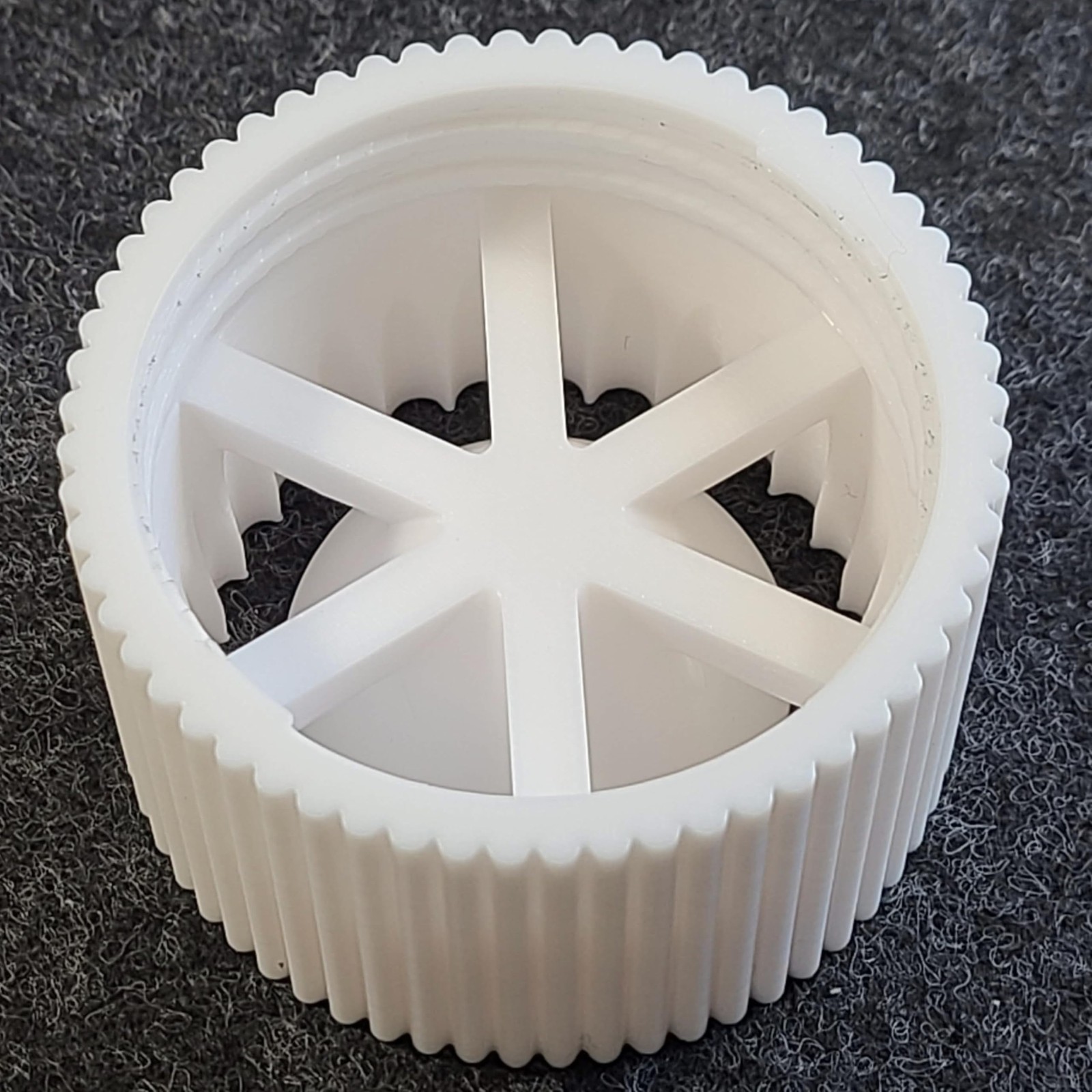 Scalloped Full-Bore Die for Handheld Extruder