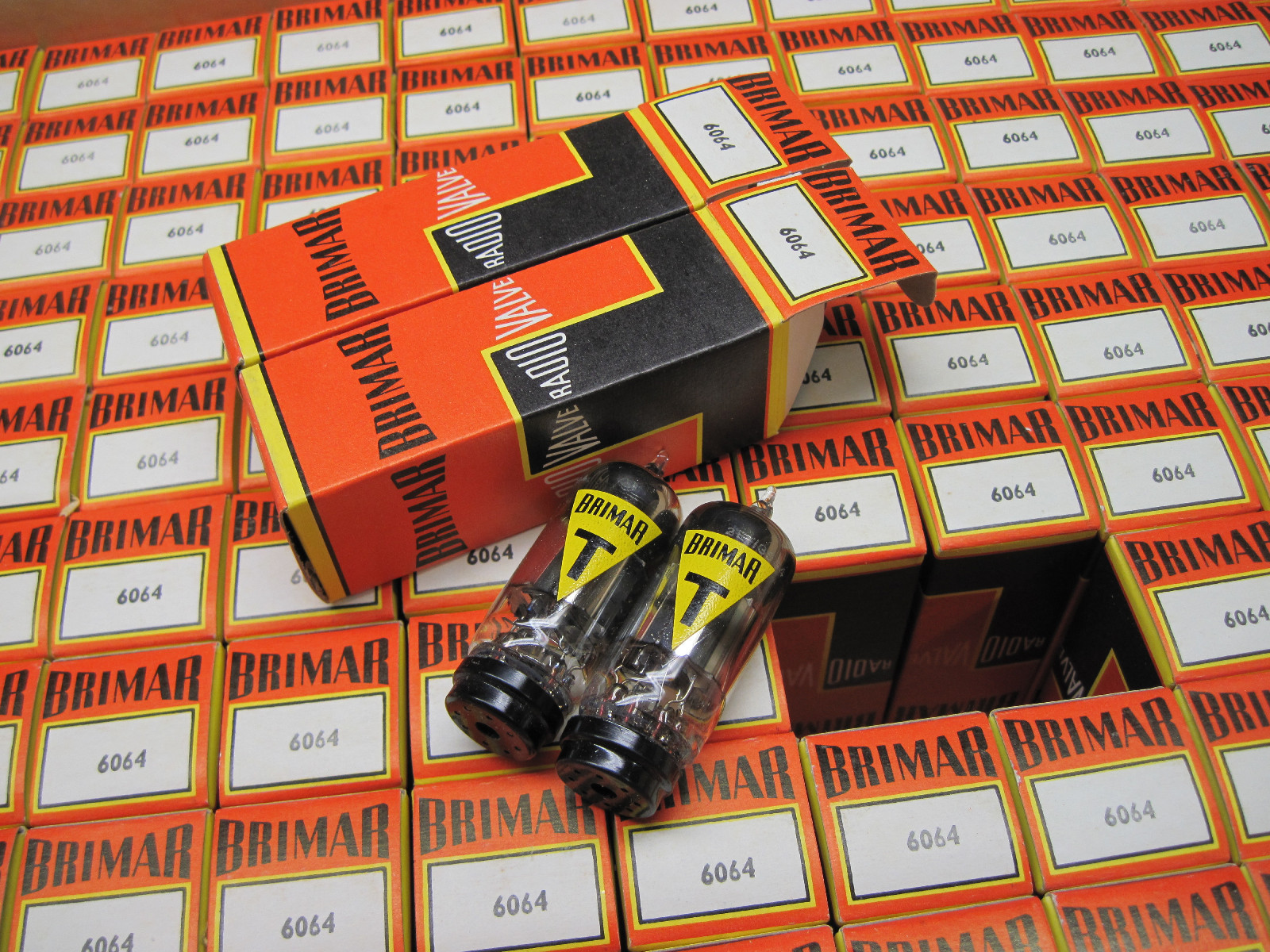 NOS MATCHED PAIR 6064 (CV4014 EF91 6AM6) Vacuum Tubes - BRIMAR - ENGLAND - 1960s