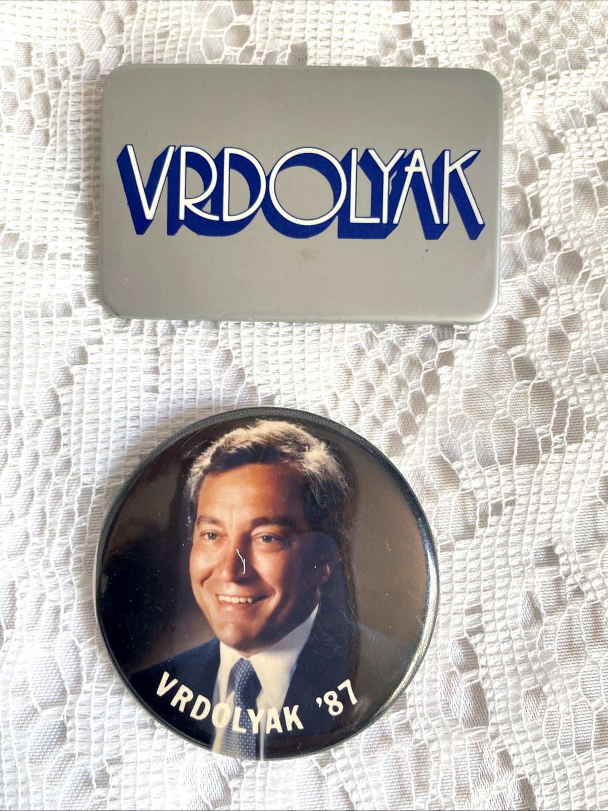 2 Convicted Chicago Alderman Ed Vrdolyak 1987 Mayoral Campaign Buttons