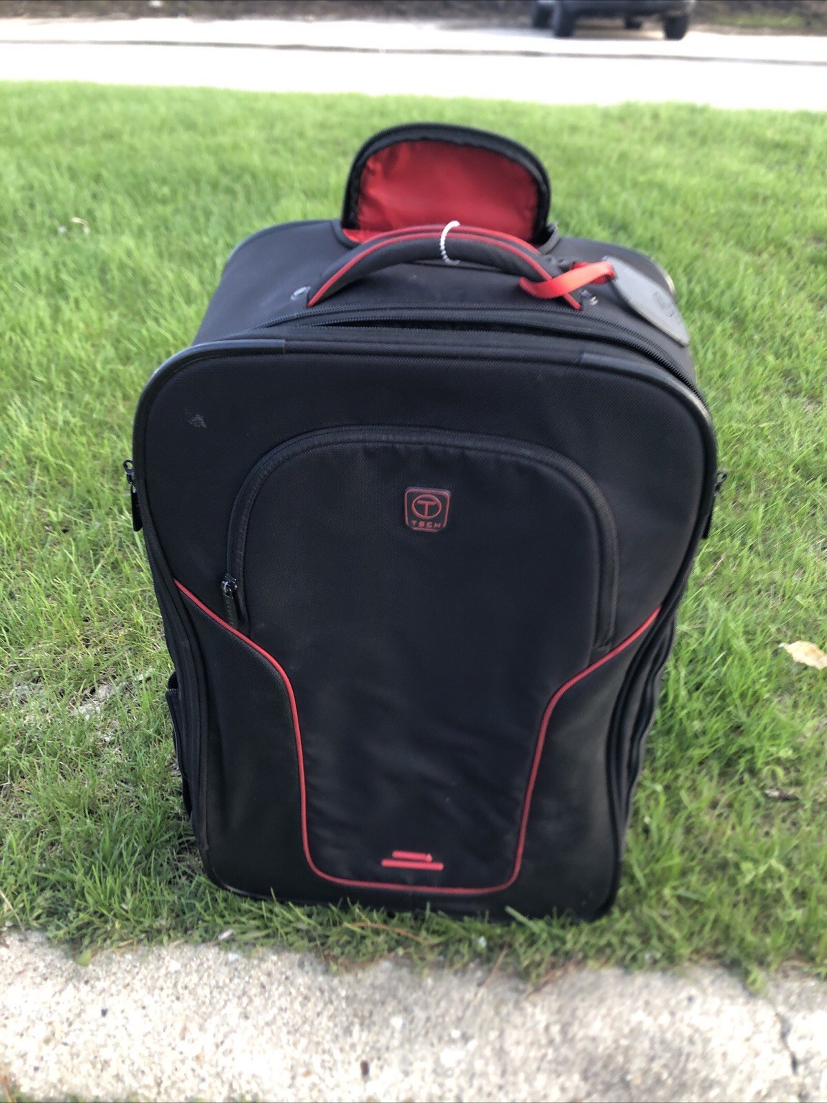 Bravo Tumi $550 ALL solid black McCoy gym bag travel carry on weekender
