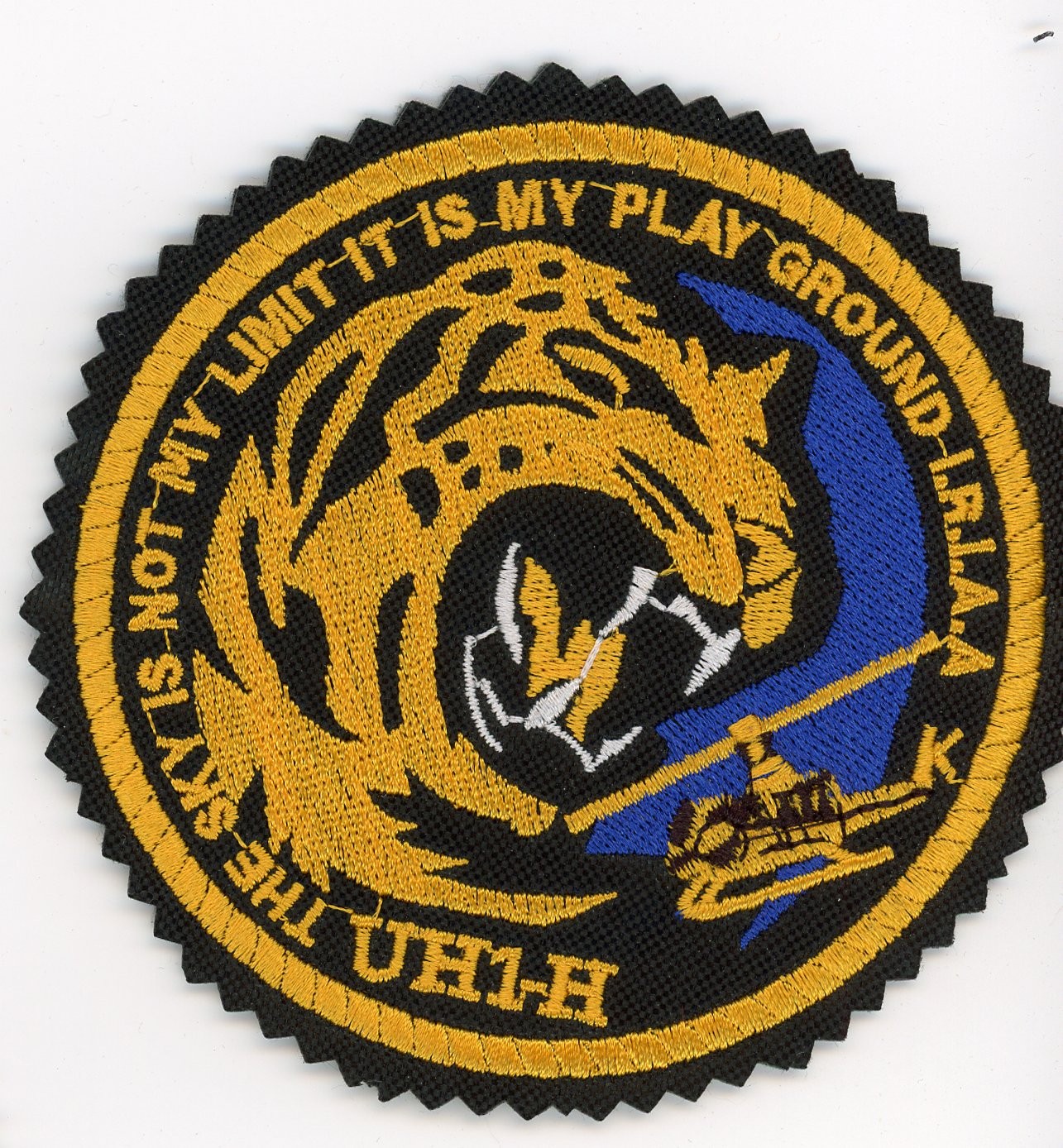 PATCH IRAN HELICOPTER UH-1H IRIAA THE SKY IS MY PLAYGROUND TIGER SEW ON PARCHE
