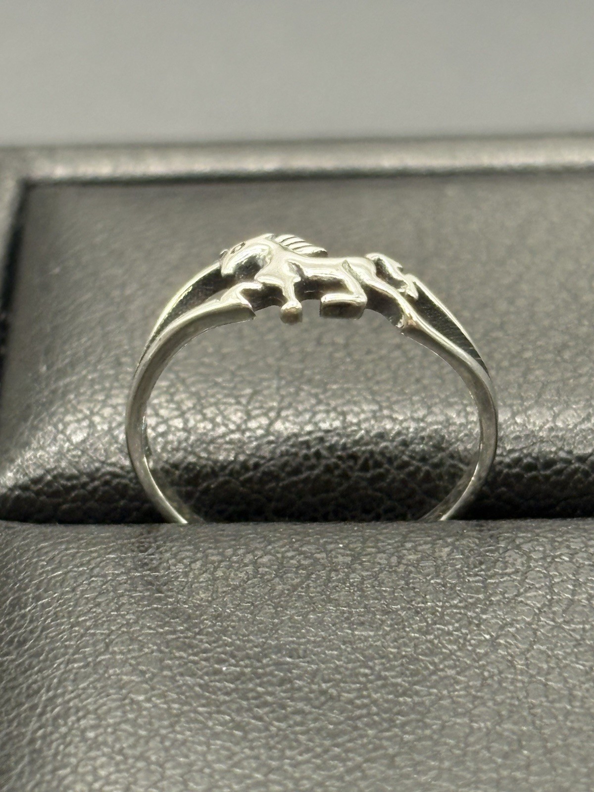New Condition Sterling Silver Horse Galloping Toe Ring 925 B17