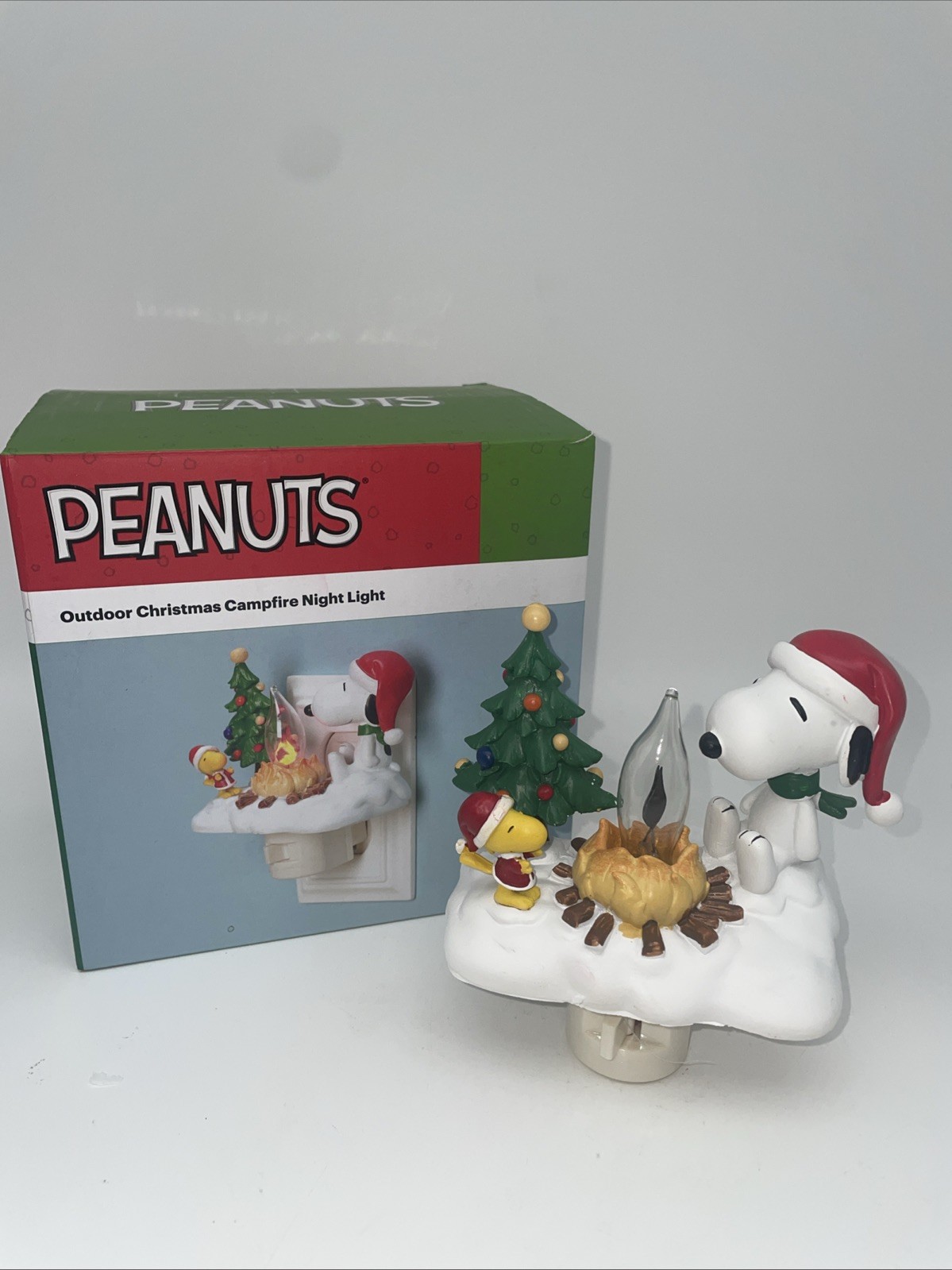 Peanuts Snoopy & Woodstock Christmas Tree Flickering Campfire Night Light New