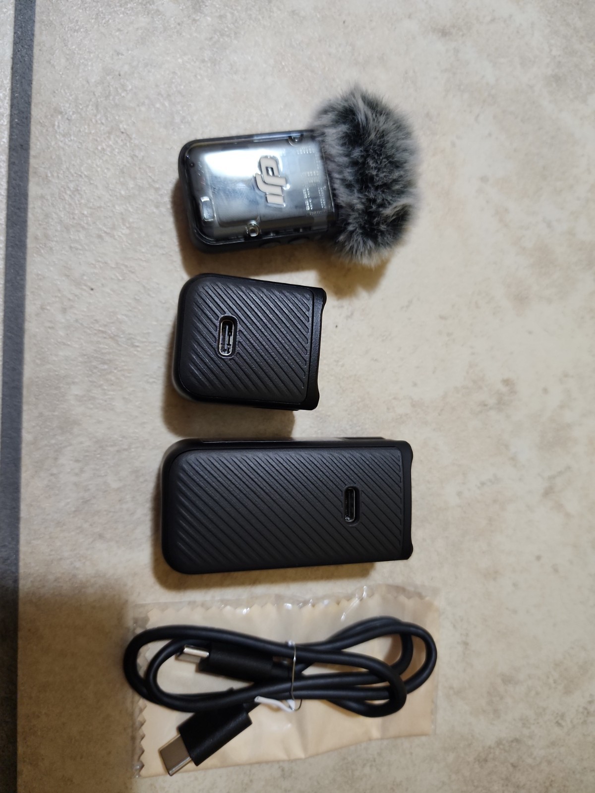 Dji .Microphone And 2  Batteries