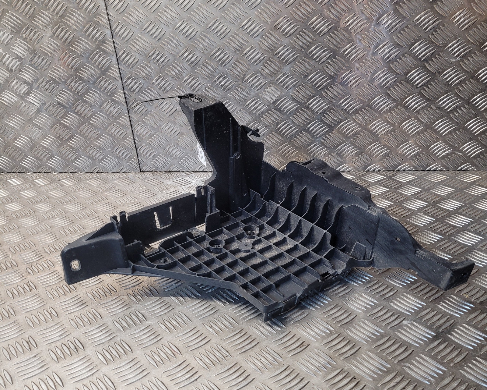 Volkswagen Crafter 2017-2019 Battery Tray