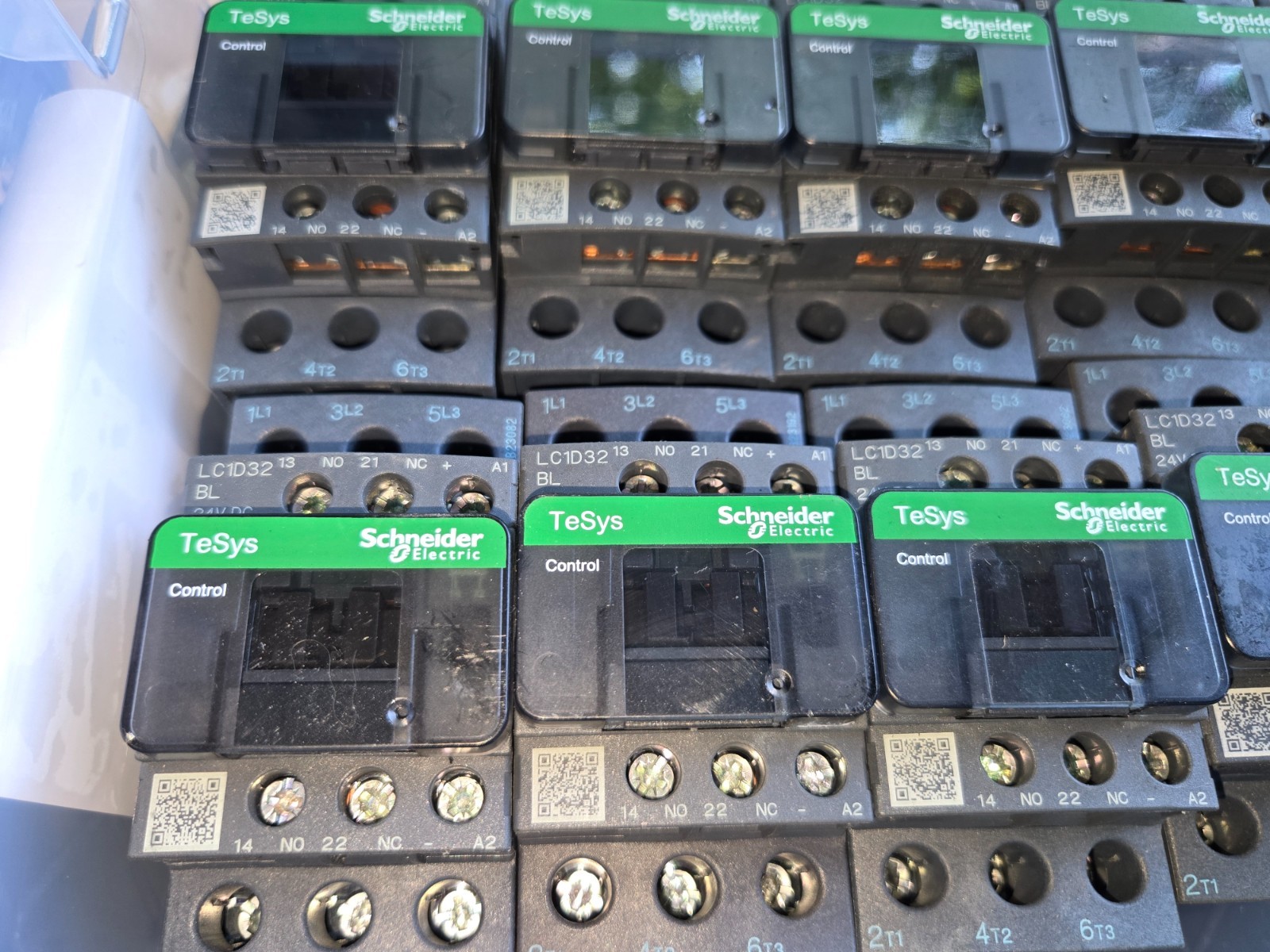 Schneider Electric Telemecanique LC1D32BL TeSys D 3-Pole Contactor