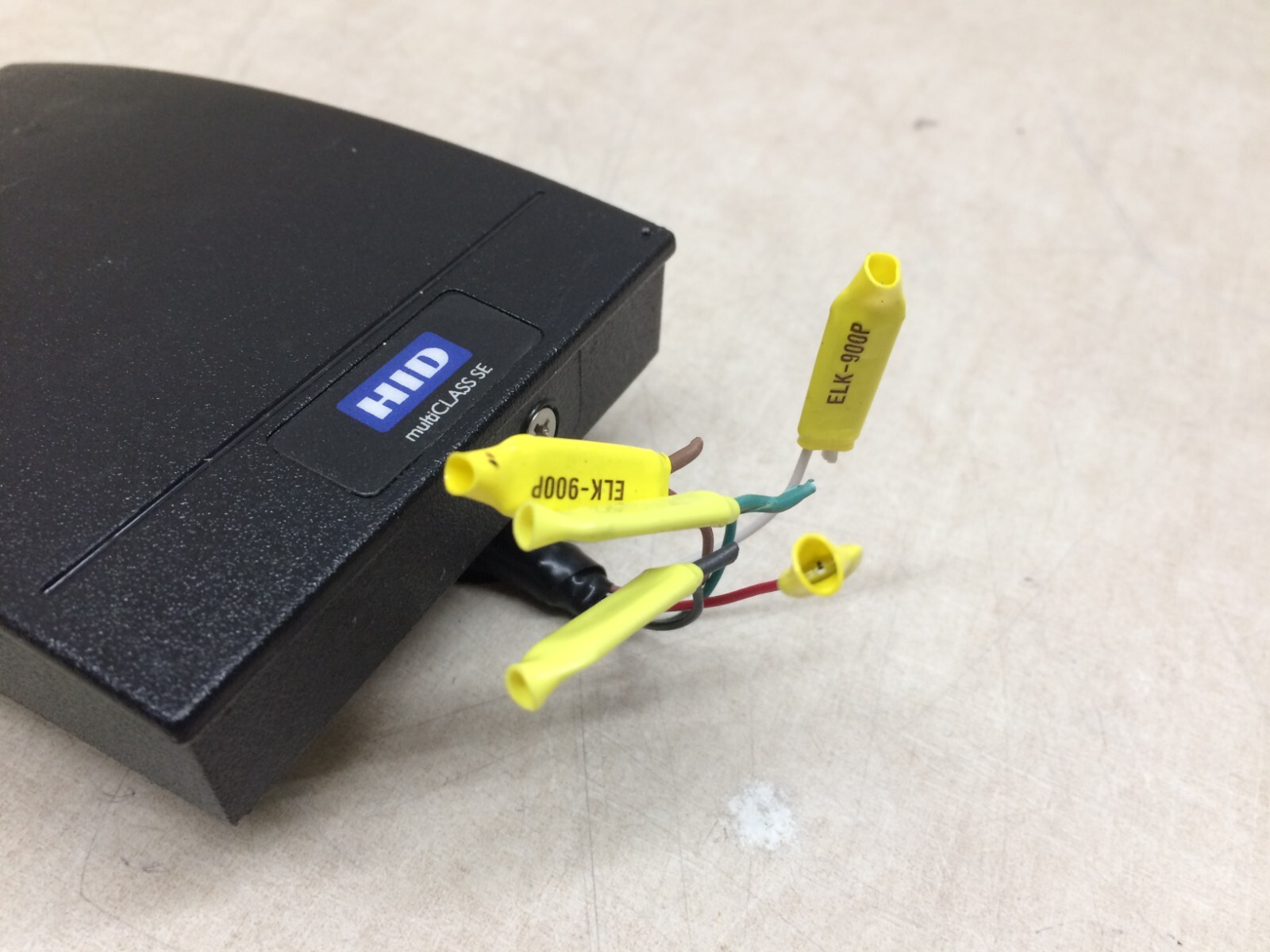 HID Multi Class SE RP40E Contactless Smart Card Reader Wall Switch