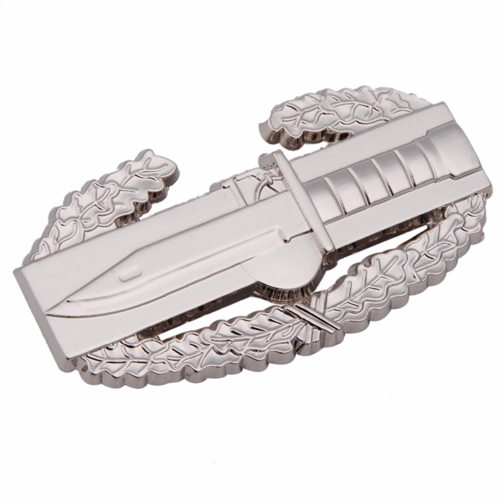 U.S. ARMY MILITARY COMBAT ACTION METAL BADGE PIN KNIFE AND WREATH -chho981