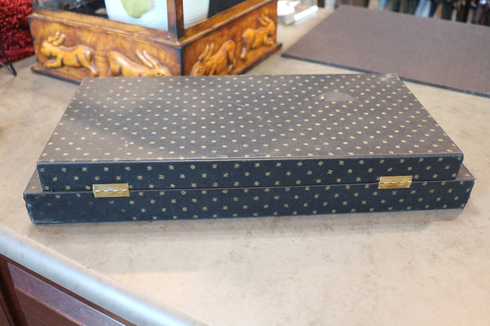 VTG GLO HILL GOLD'N'EBONY STORAGE BOX