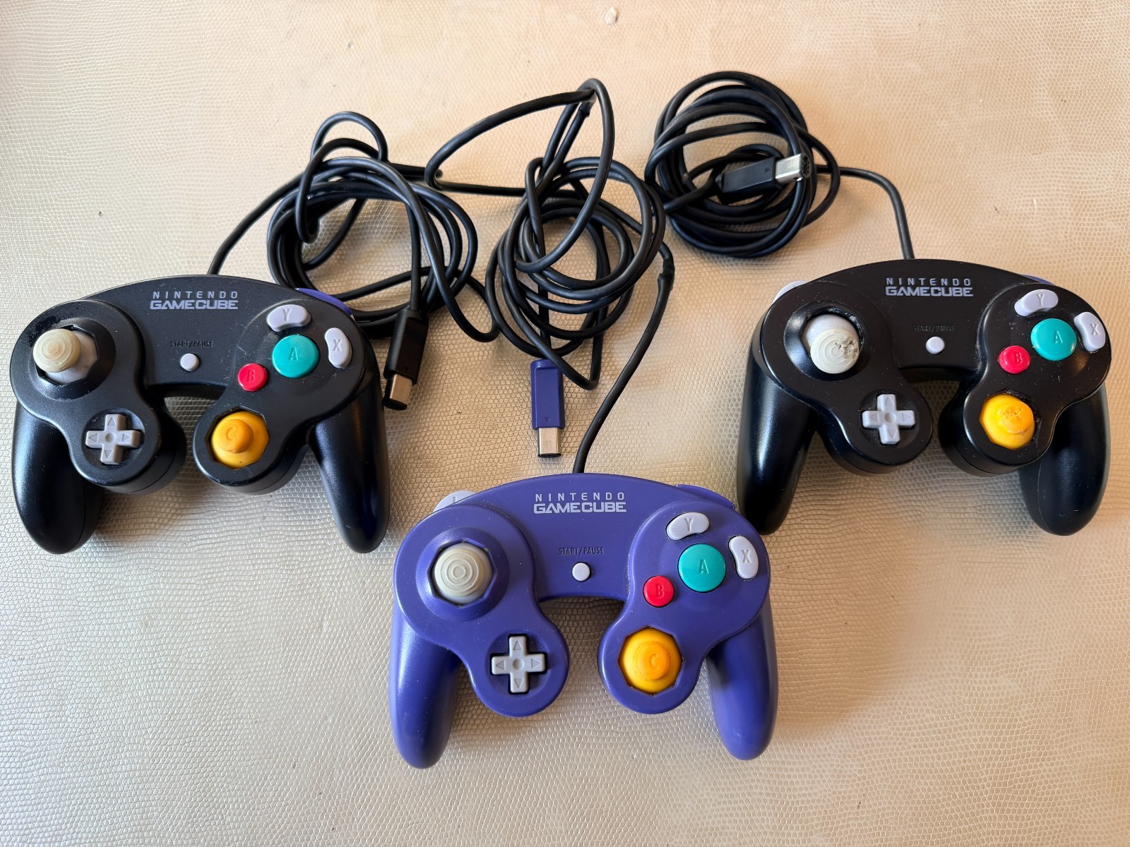 Lot of 3 Genuine OEM Nintendo GameCube Controllers - AS IS BROKEN FOR PARTS ONLY