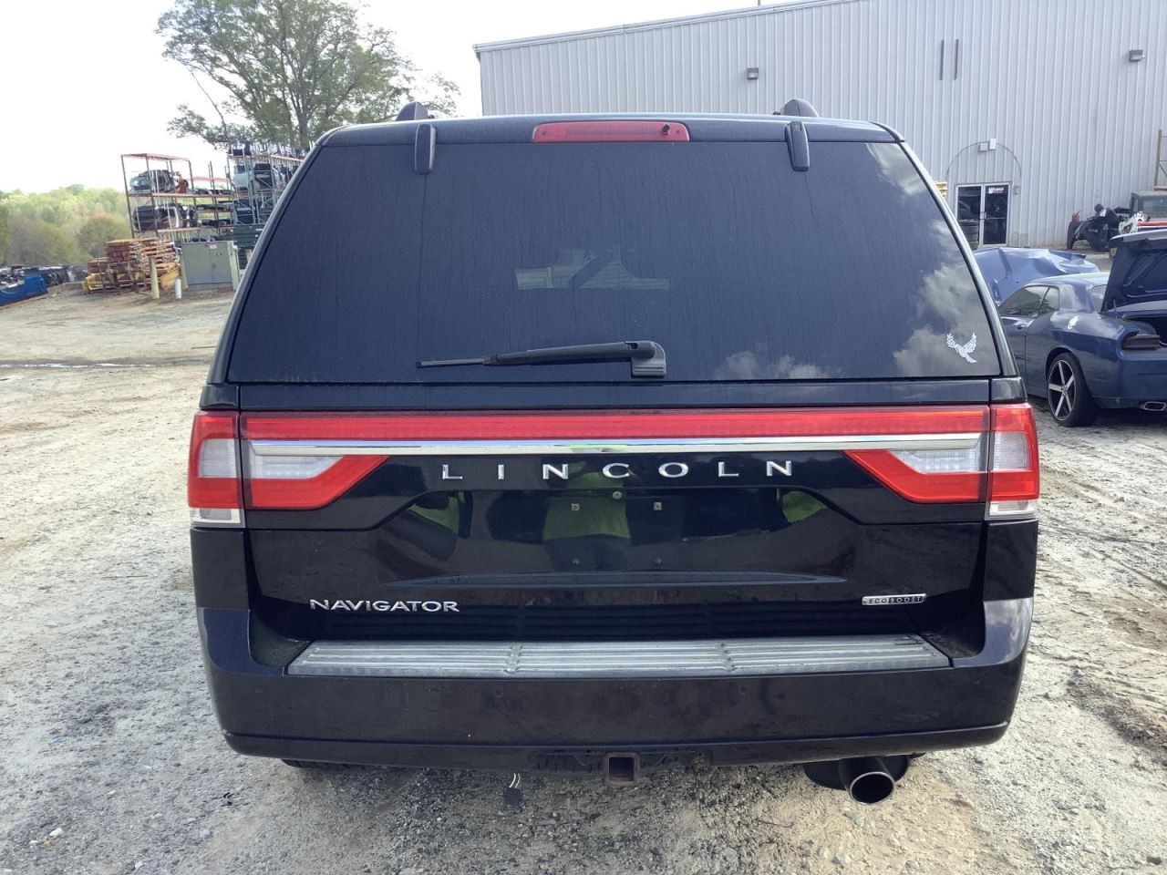 NAVIGATOR 2016 Glove Box 4593614