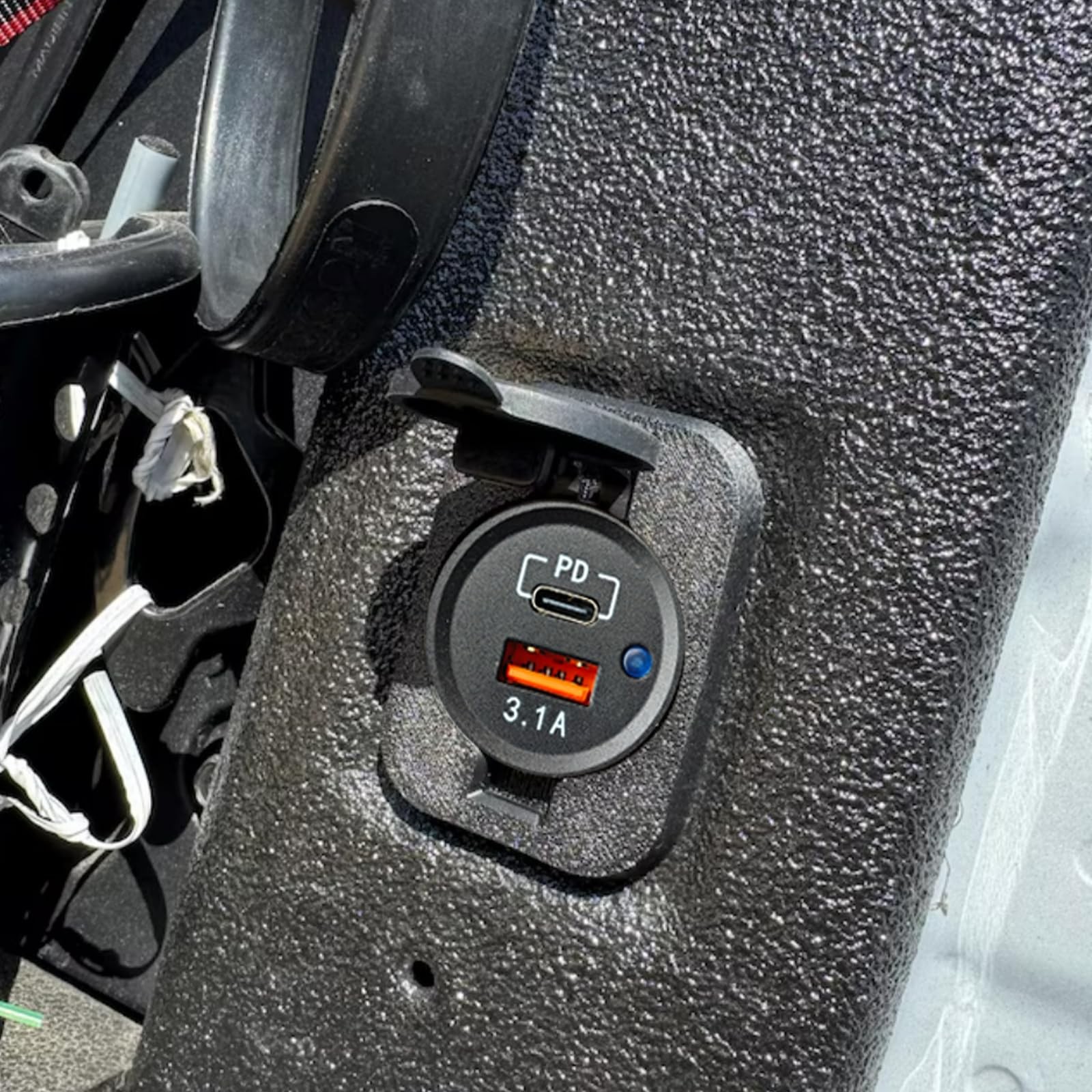 12v Bed Outlet for Ford Maverick Flexbed (2022+), Cigarette Socket kit or USB...