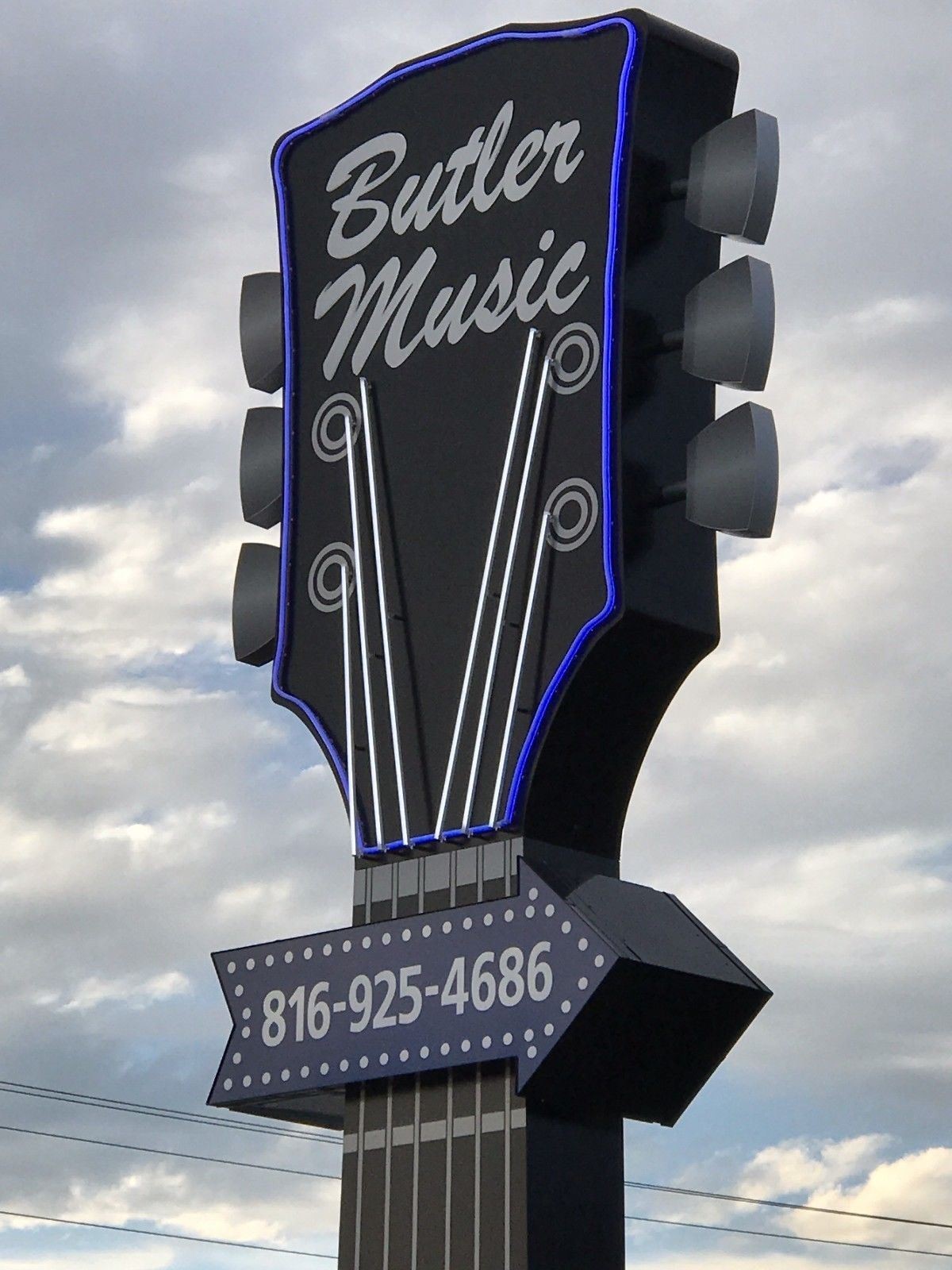 Stagg Model SUVM-A100BK - "A" Frame Stand for Ukulele, Violin, & Mandolin & More