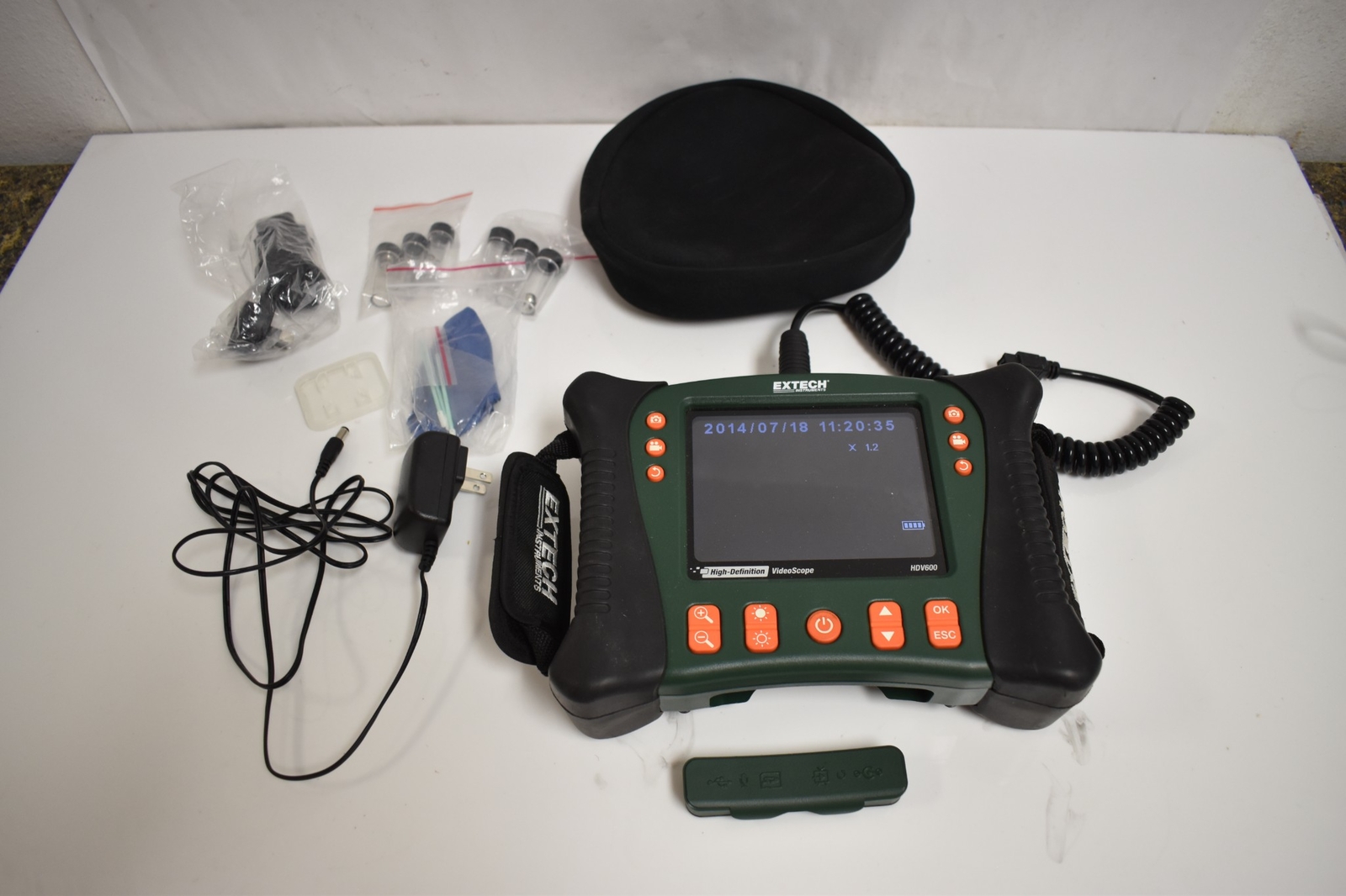 EXTECH Wireless High Definition Video Borescope MODEL HDV600    (RDU73)