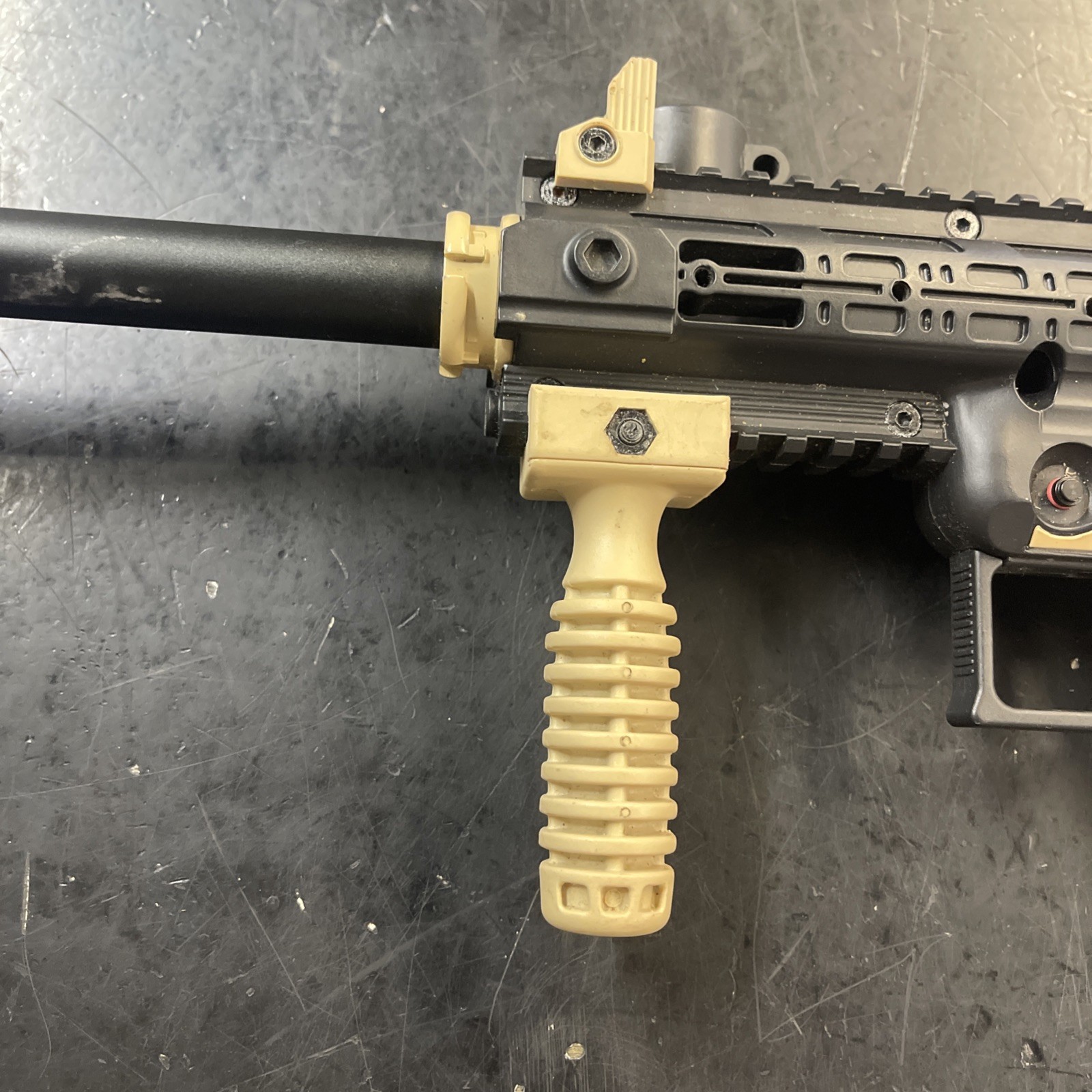 Tippmann Cronus Paintball Gun - Beige/Black