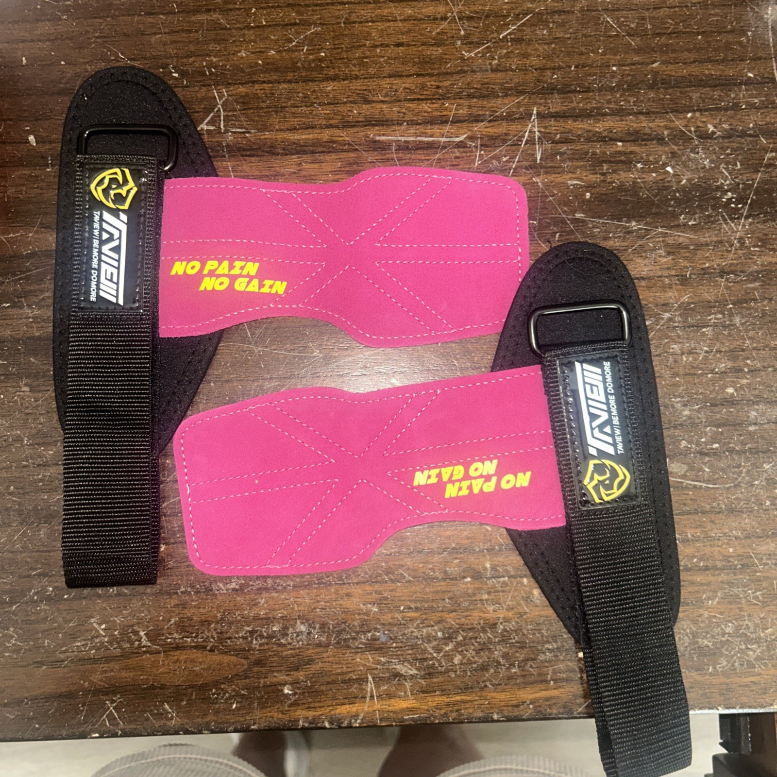 Wrist Straps Weightlifting  Maximum Grip Support - Lifting Deadlift Strap Pink
