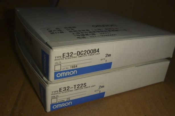 E32-DC200B4 E32 DC200B4 1pcs NEW OMRON fiber optic sensor free shipping