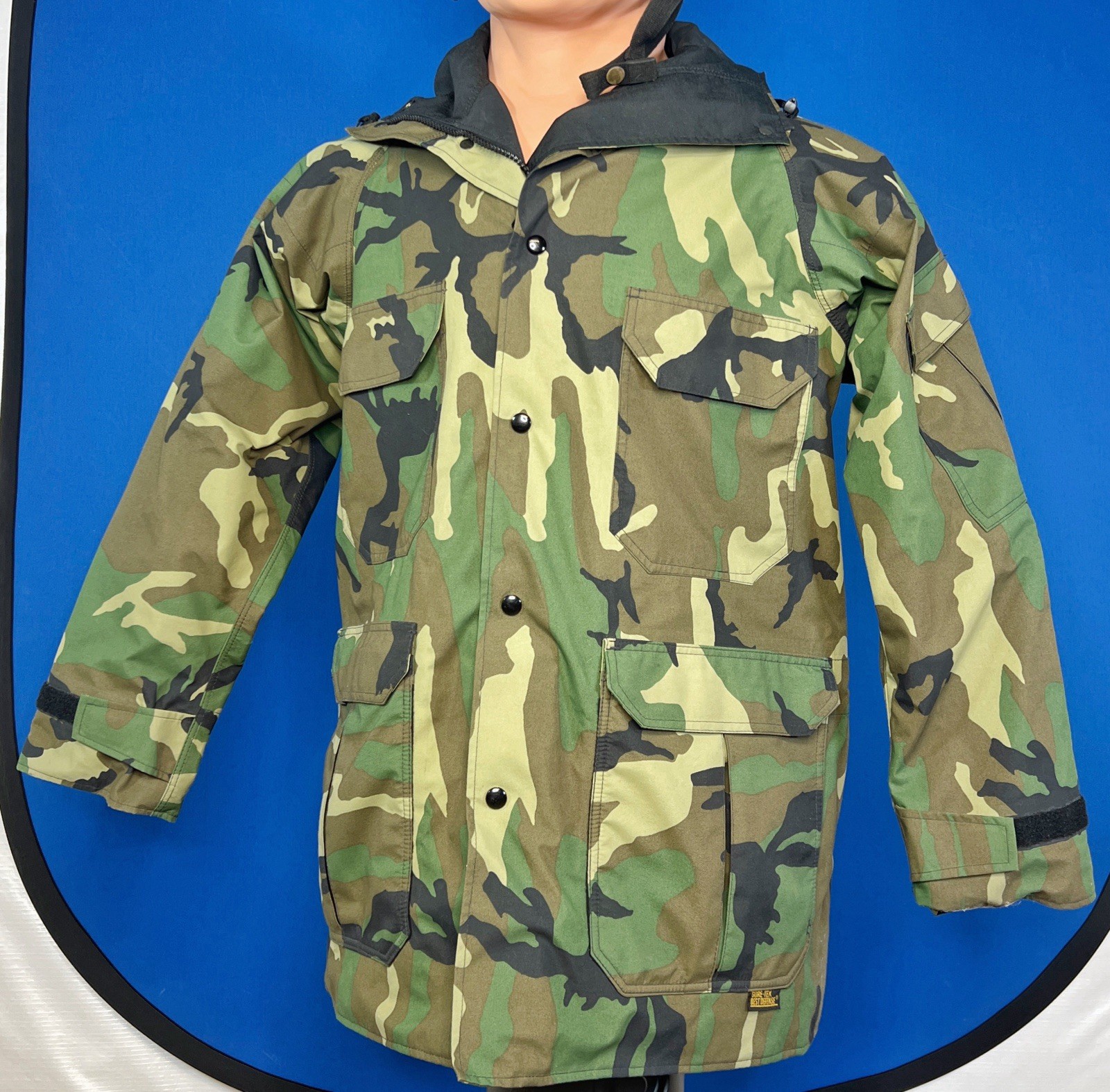 Tactical Gore-Tex Camouflage Men’s XXL Delta Parka Reversible Camo/Black