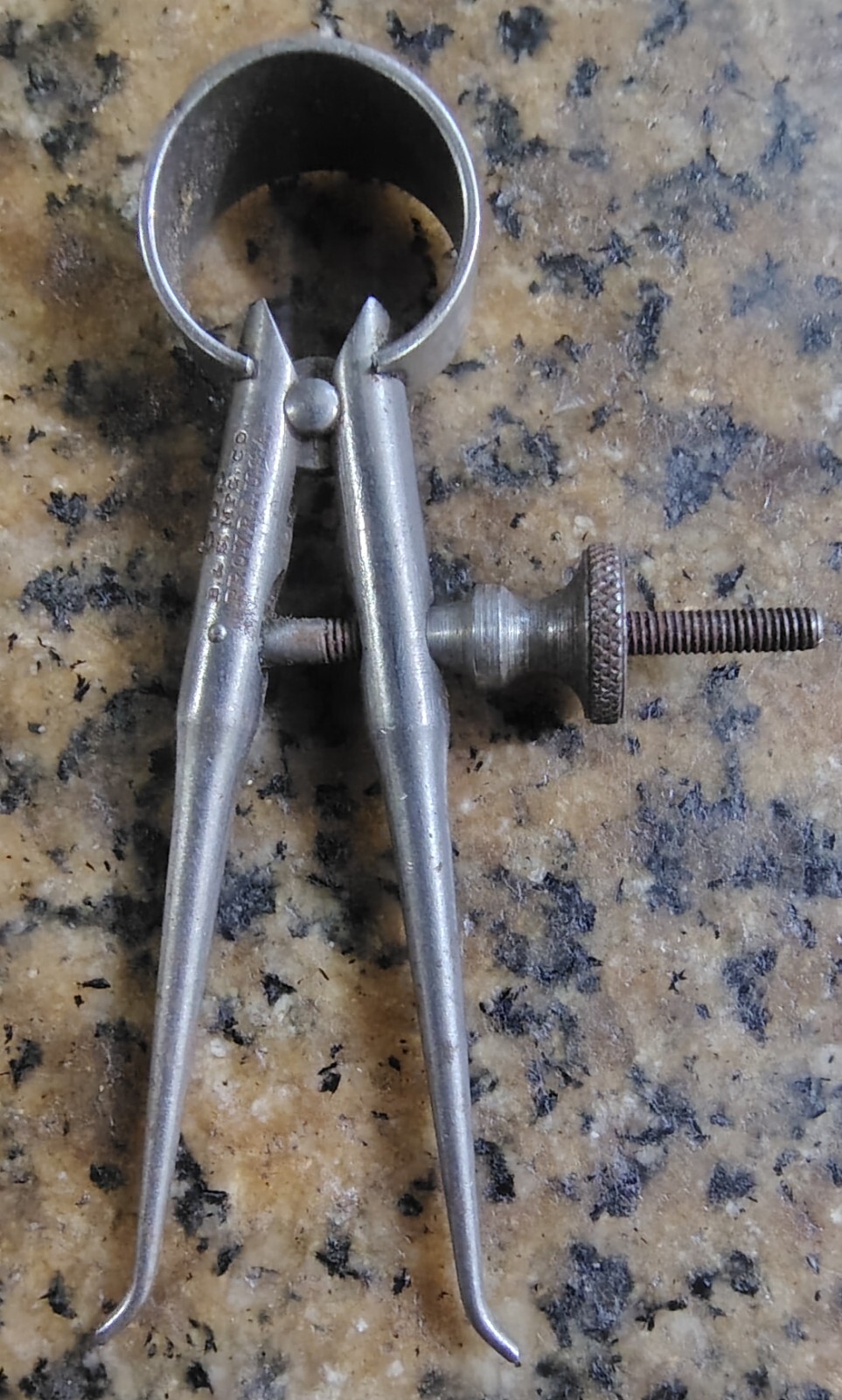 🗽 VINTAGE MINI BROWN AND SHARPE NO 802 ID CALIPER