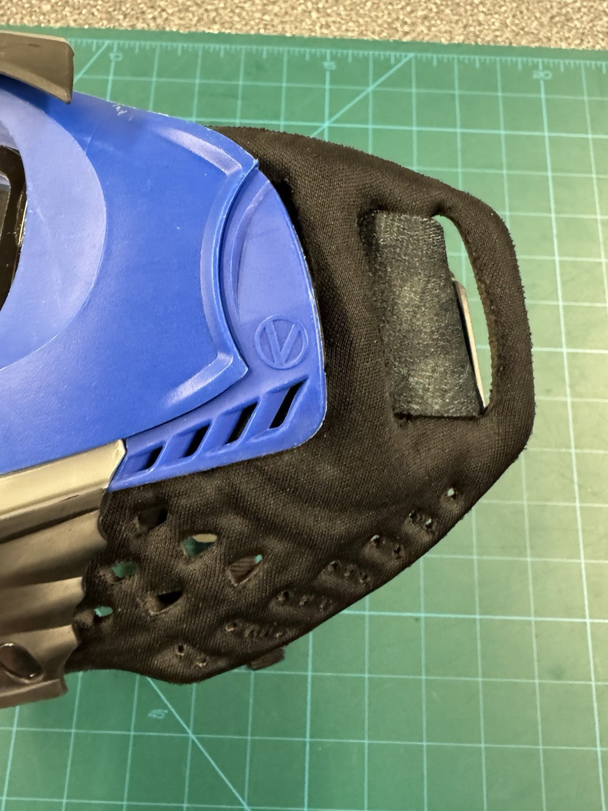 Virtue VIO goggle. 100% complete. Rare!