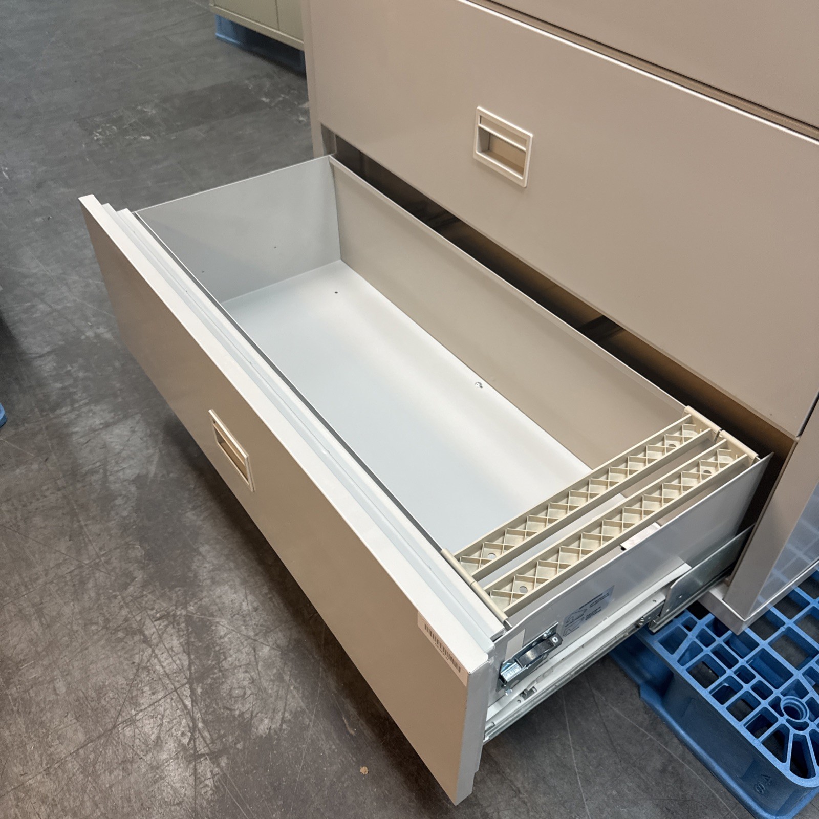 FIREKING TURTLE 4 DRAWER FIRE RESISTANT CABINET, GREAT CONDITION!! W/KEY