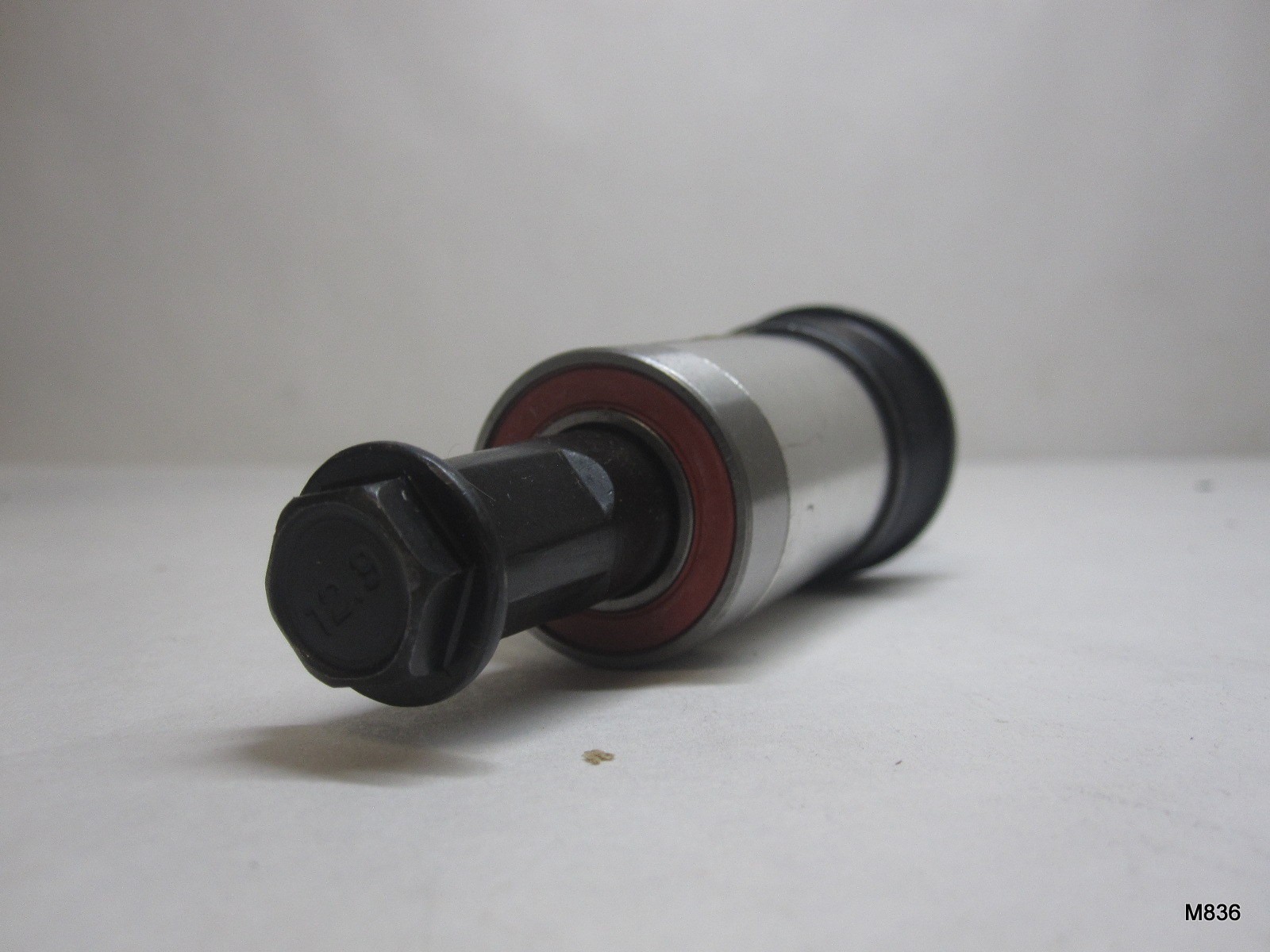 First Components Bicycle Bottom Bracket Square Taper BC 1.37" x 24T [ L 68 R ]