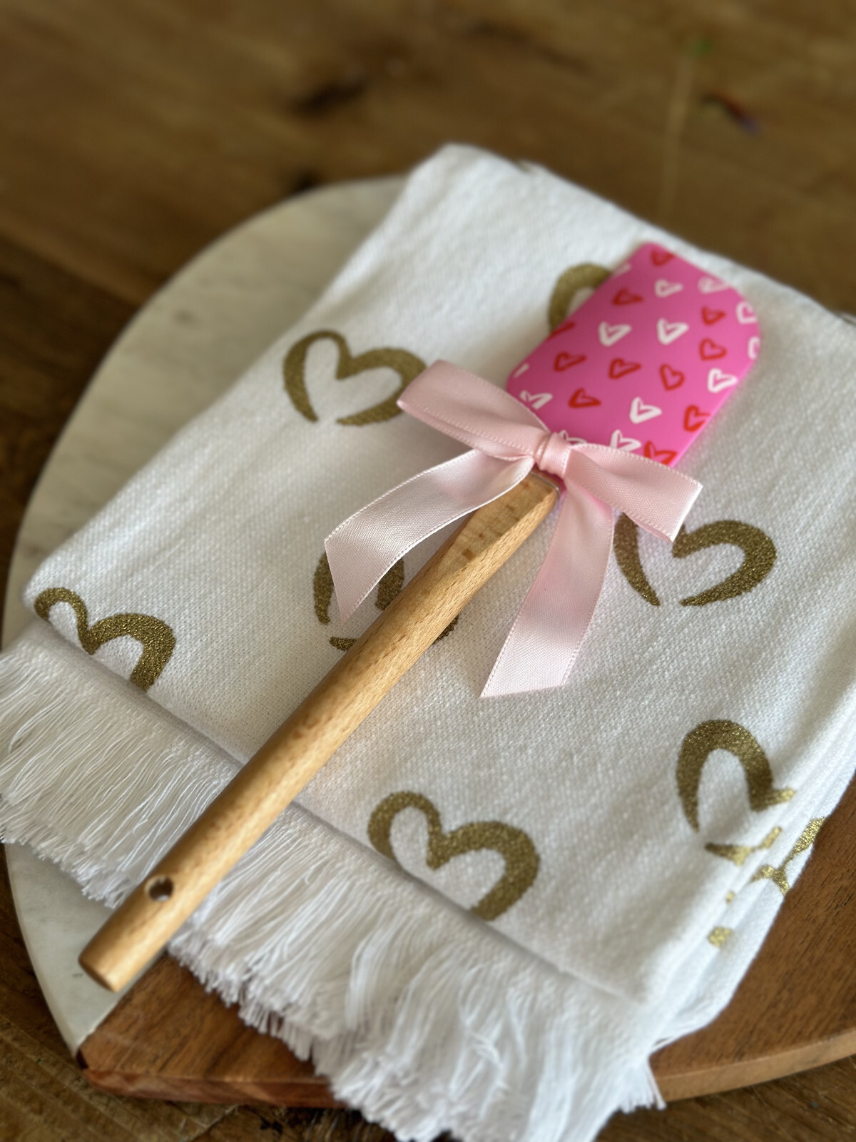 Assorted gift kit with different brands. Perfect for differente occasions.
