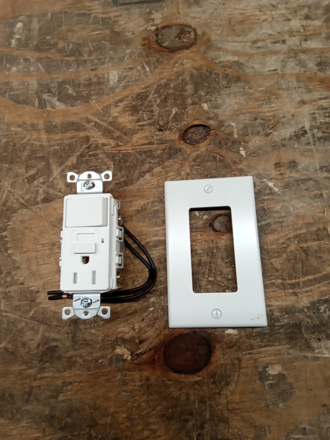 HUBBELL GF15SPW