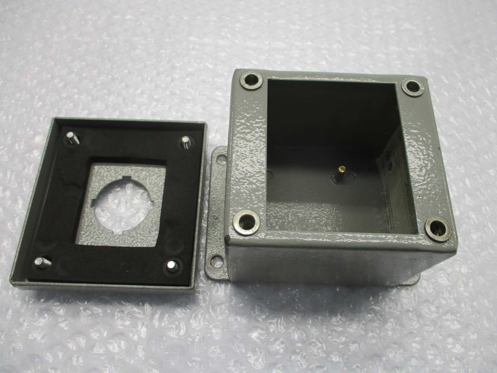 BEL 1PB TYPE 12 ENCOLSURE NSNP