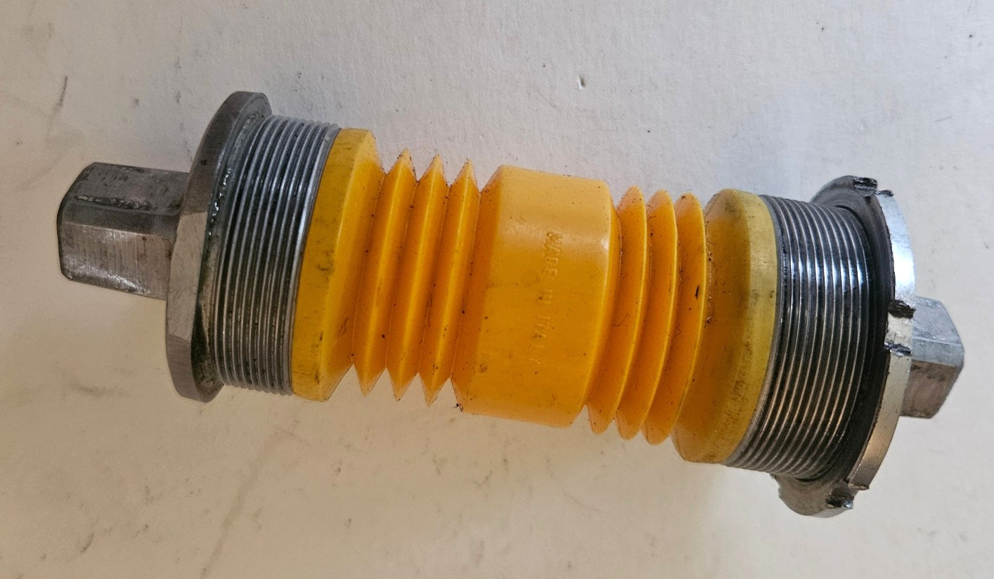Campagnolo Record Bottom Bracket 68-SSA-120, French Threads--35 x 1, VGC