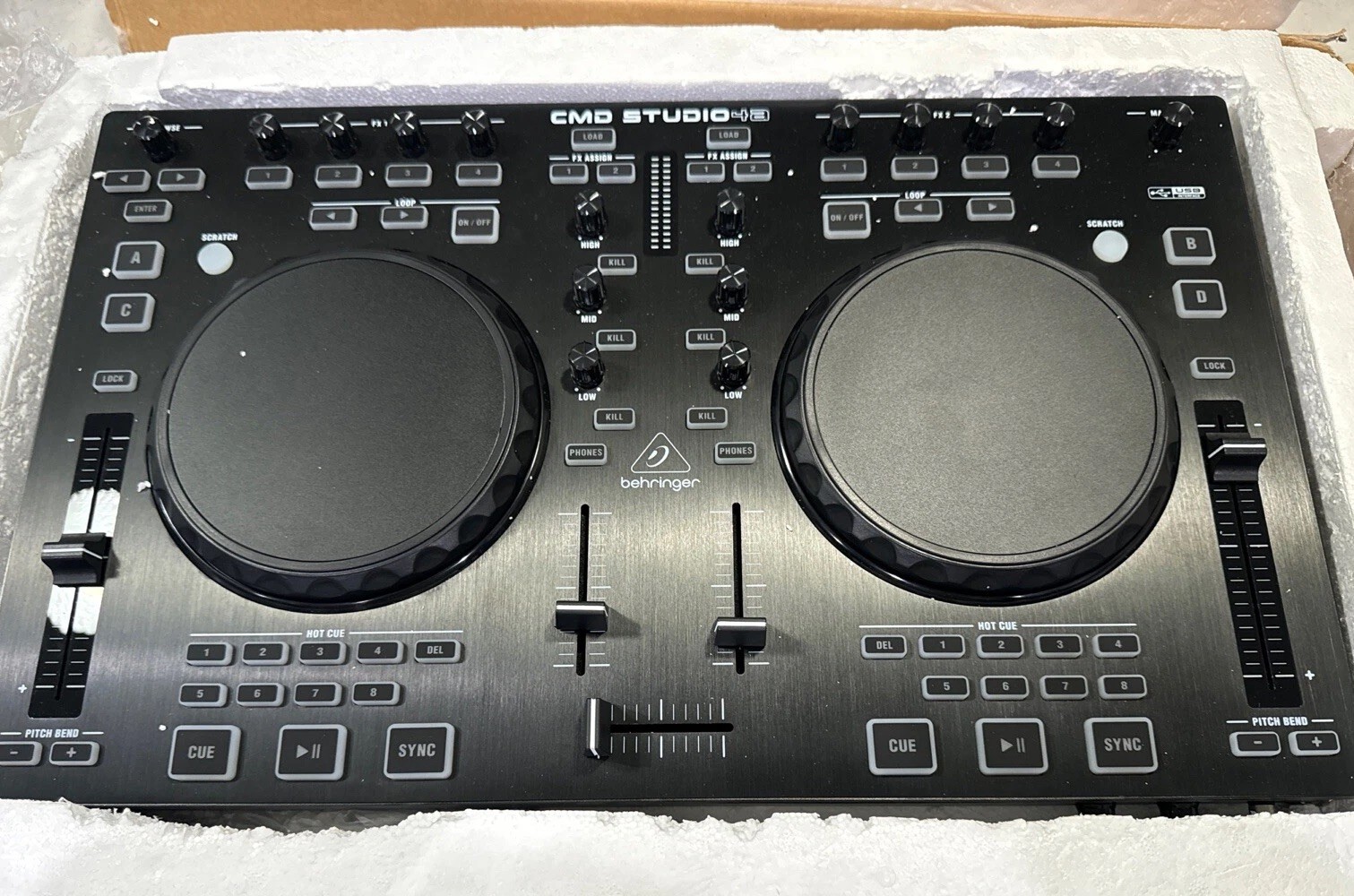 Behringer CMD Studio 4a DJ MIDI Controller