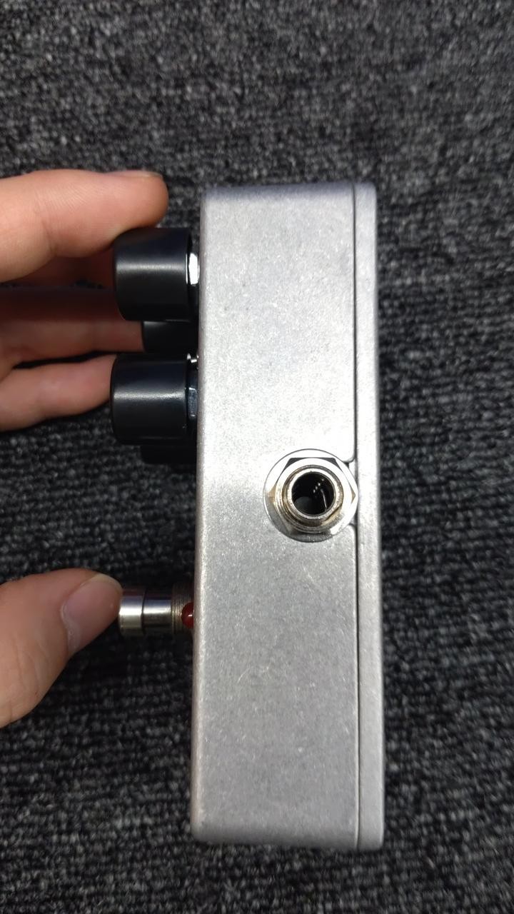 Electro-Harmonix Effects Pedal Bass Clone