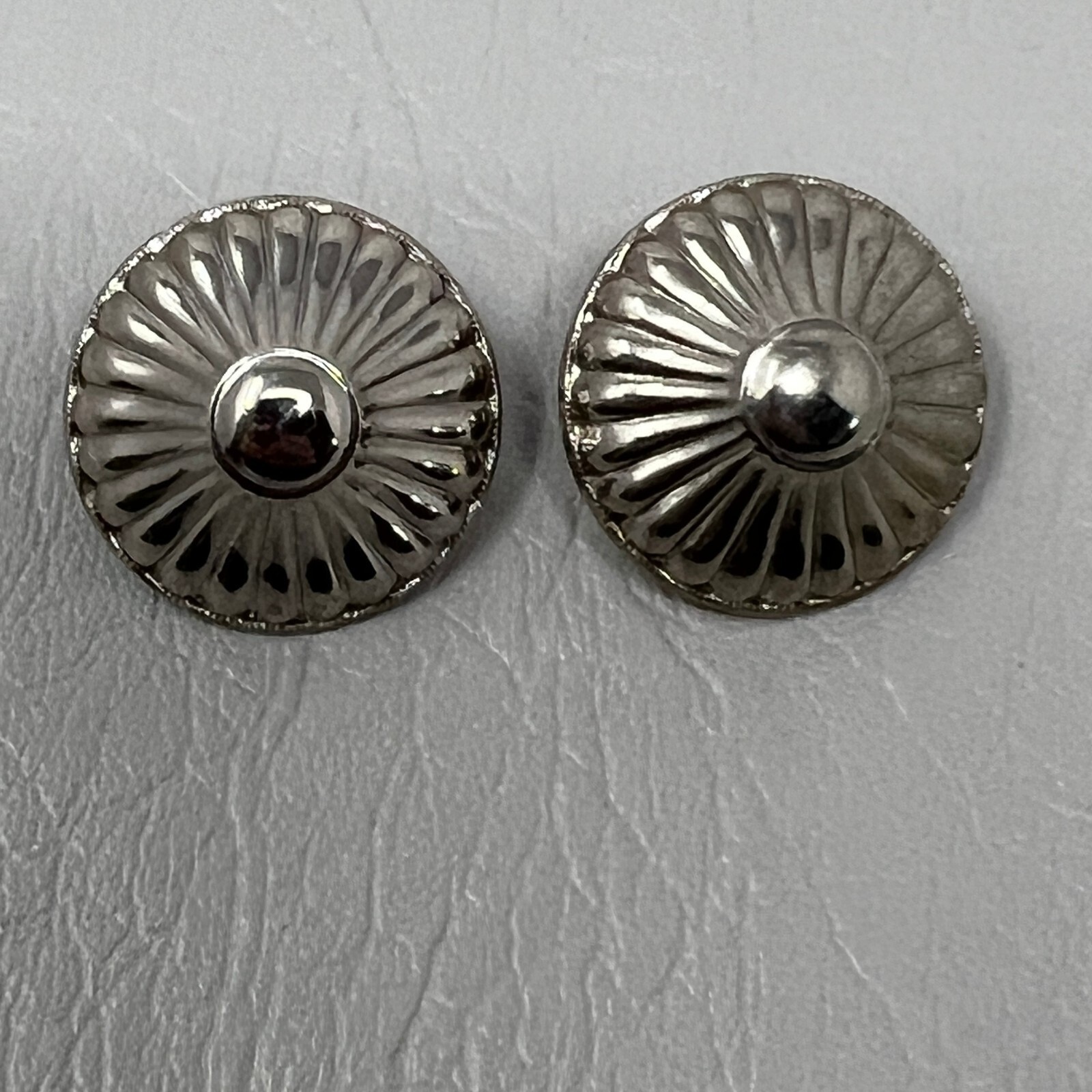 Vintage Wagon Wheel Clip Earrings Silver Tone Round Button Ridged