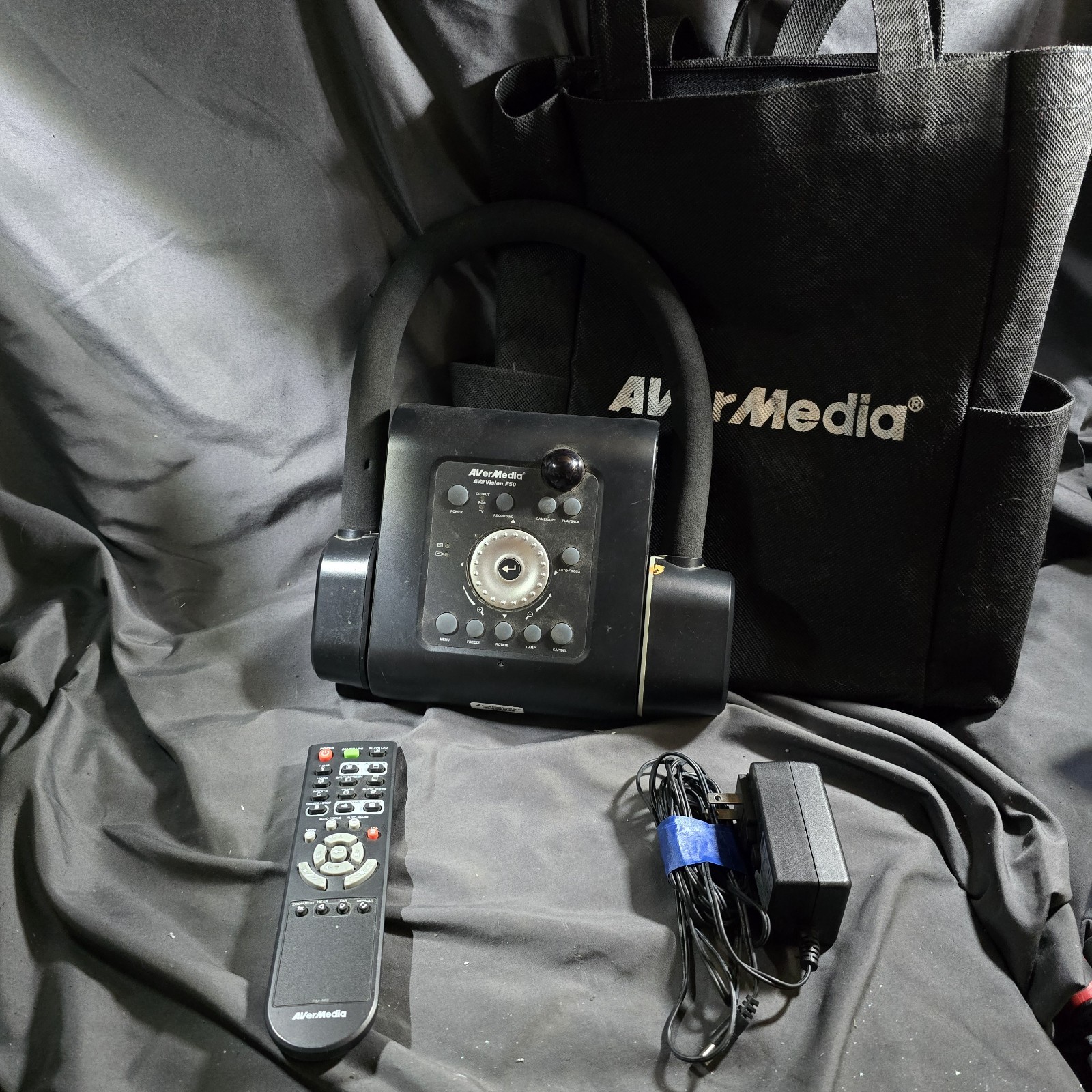 Avermedia Avervision F50 USB Document Camera Flexible Arm 10x W Remote And Bag