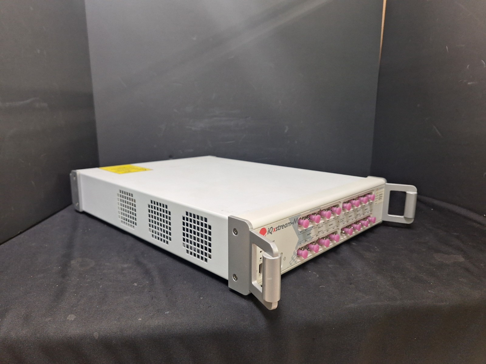 LitePoint IQxstream-M 0100-XTMM-008 Test System (2038)