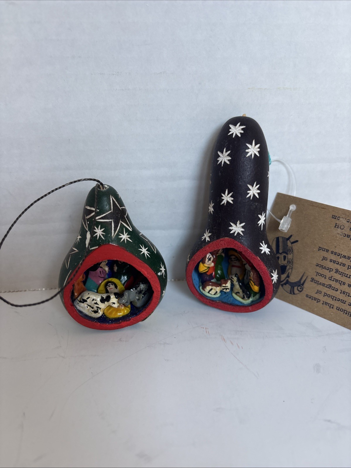 LOT of 2 small Carved Gourd Diorama ornaments Peru Black Green 2.5" - 3.5"