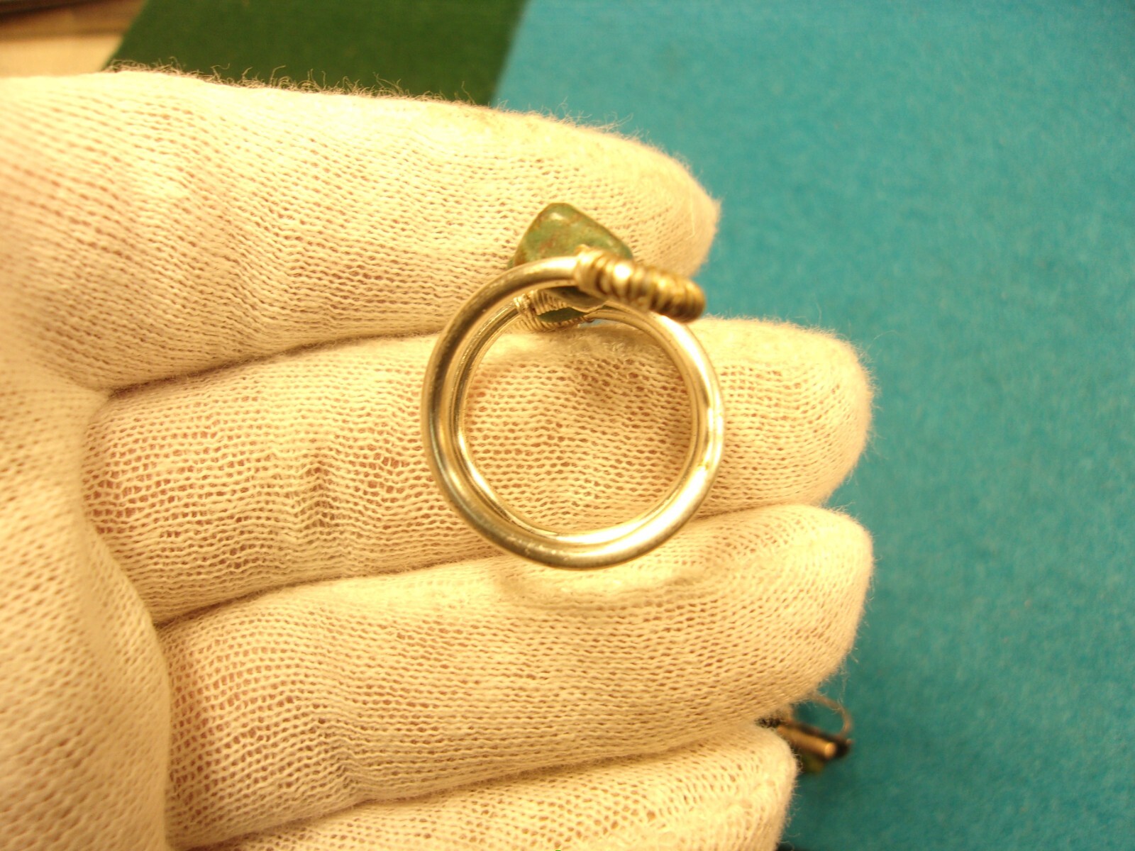 EXCELLENT HANDCRAFTED LADY'S SILVERPLATED DOUBLE HOOP & GREEN TURQUOISE RING