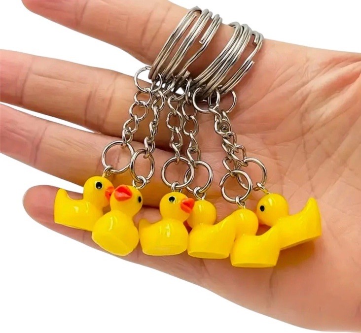 Resin Rubber Duck Keychain Novelty Cute Key Ring Party Gift Jeep For Chains