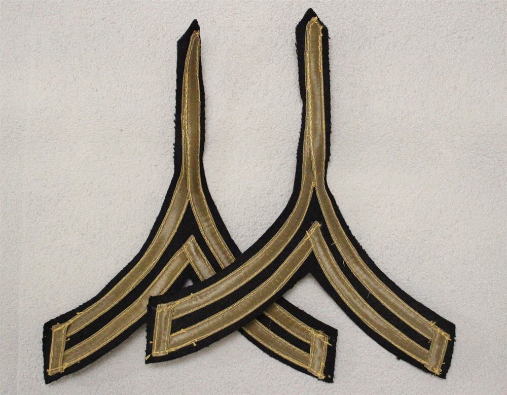 West Point Cadet Chevron - WWII era Sergeant, gold braid pair (061)
