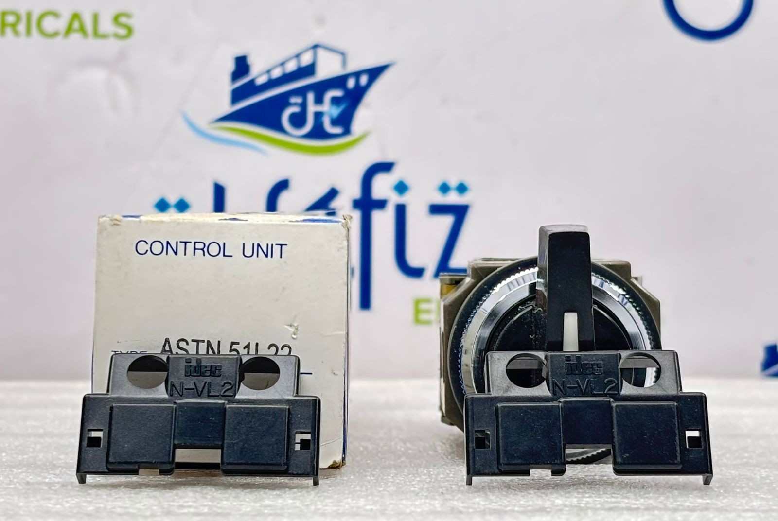 IDEC CONTROL UNIT ASTN 51L22 Illuminated Selector Switch FREE FAST SHIPPING