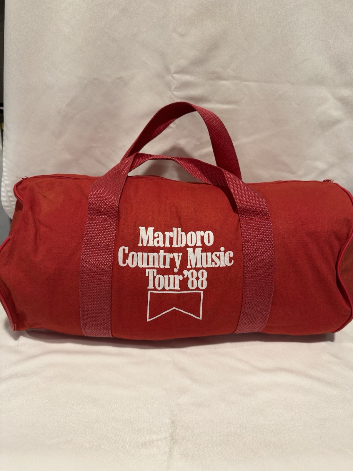 Vintage VTG Marlboro Country Music Tour ‘88 1988 Red Duffel Bag Travel Carry On