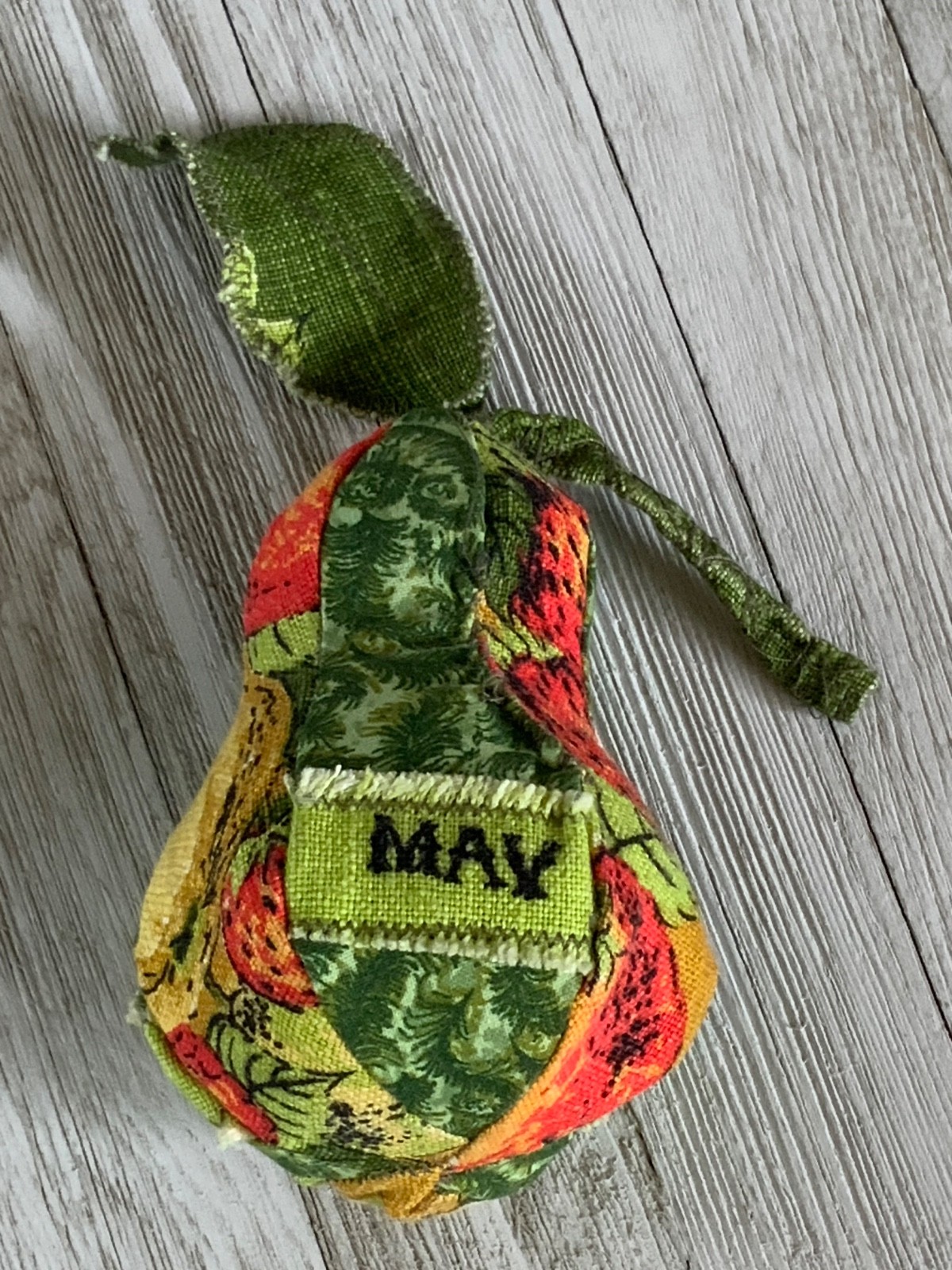 Handmade 3 PEARS Quilt Stitchery Patchwork ~ Fabric Fruit Decor