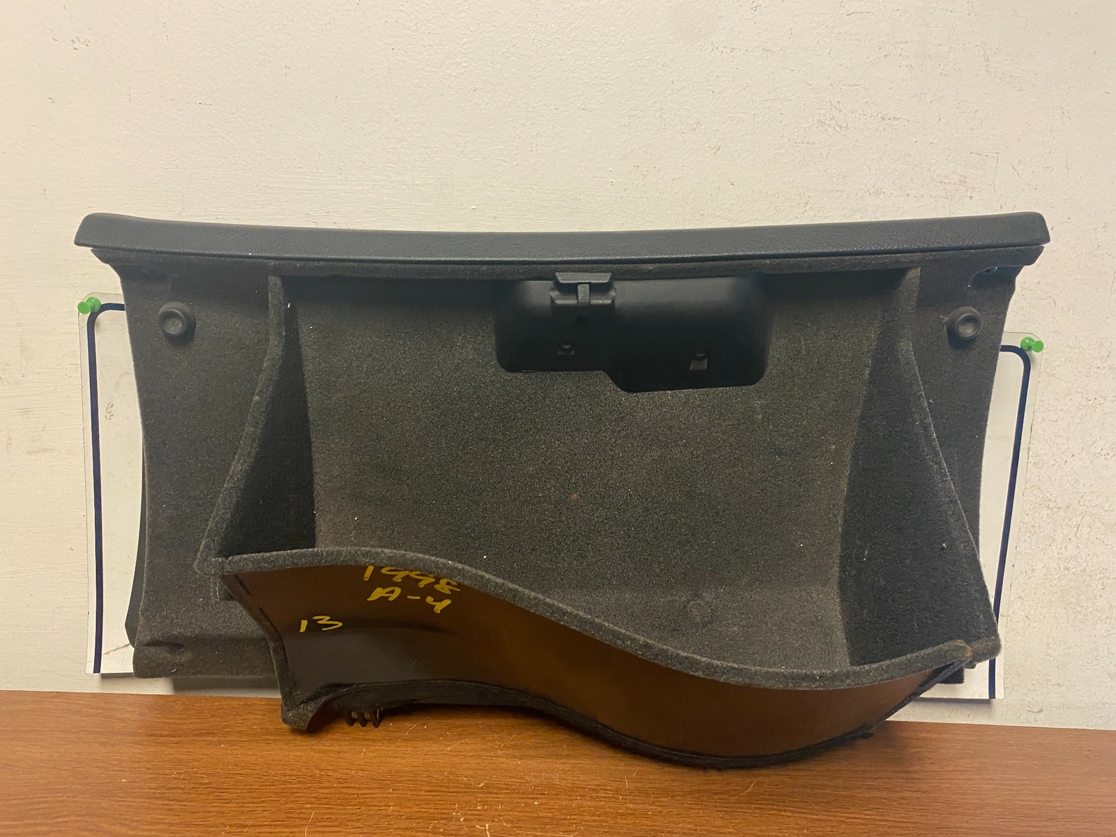1998 AUDI A4 GLOVE BOX #13
