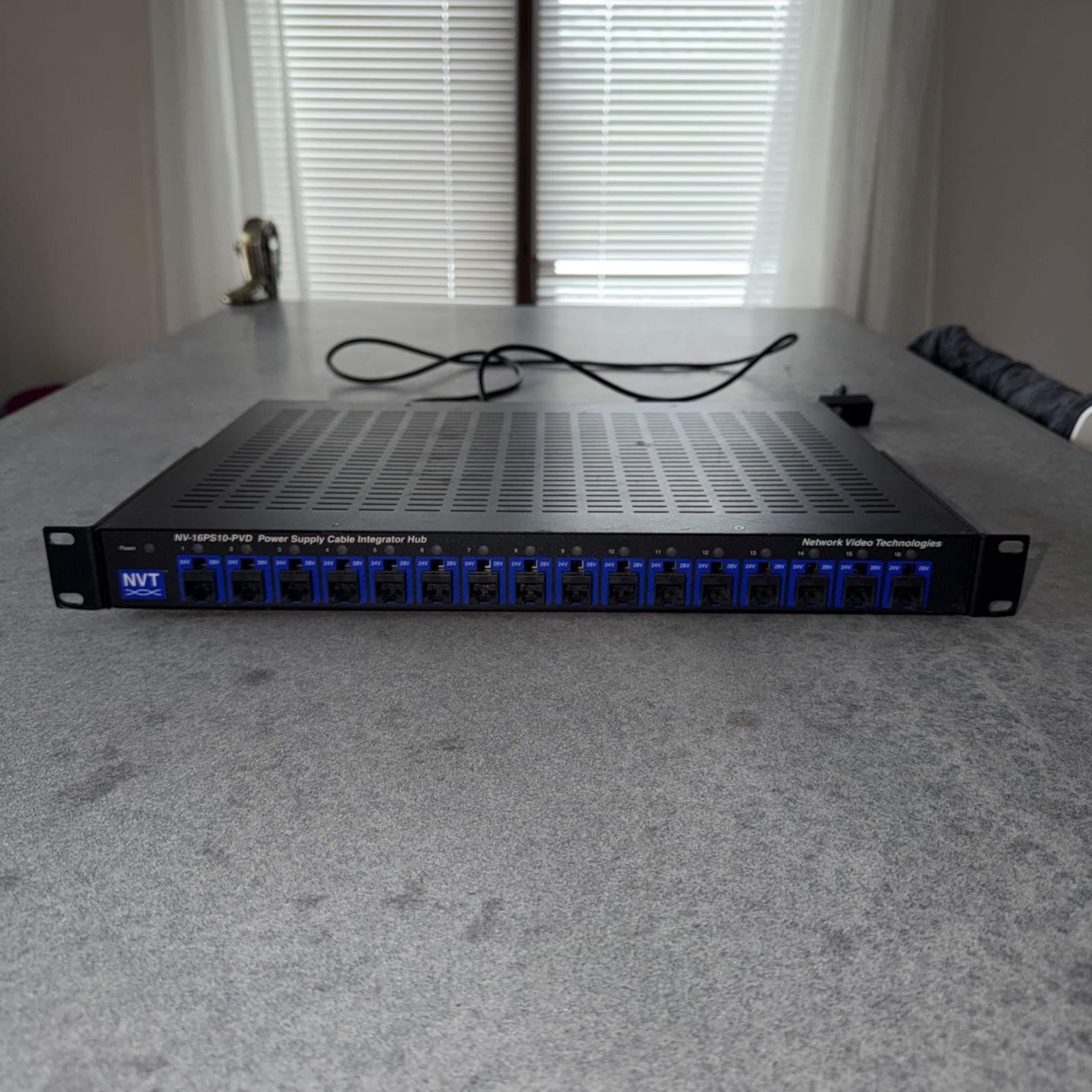 New Tyco NVT NV-16PS10-PVD  Power Supply Passive Receiver 16 Channel Lights Up
