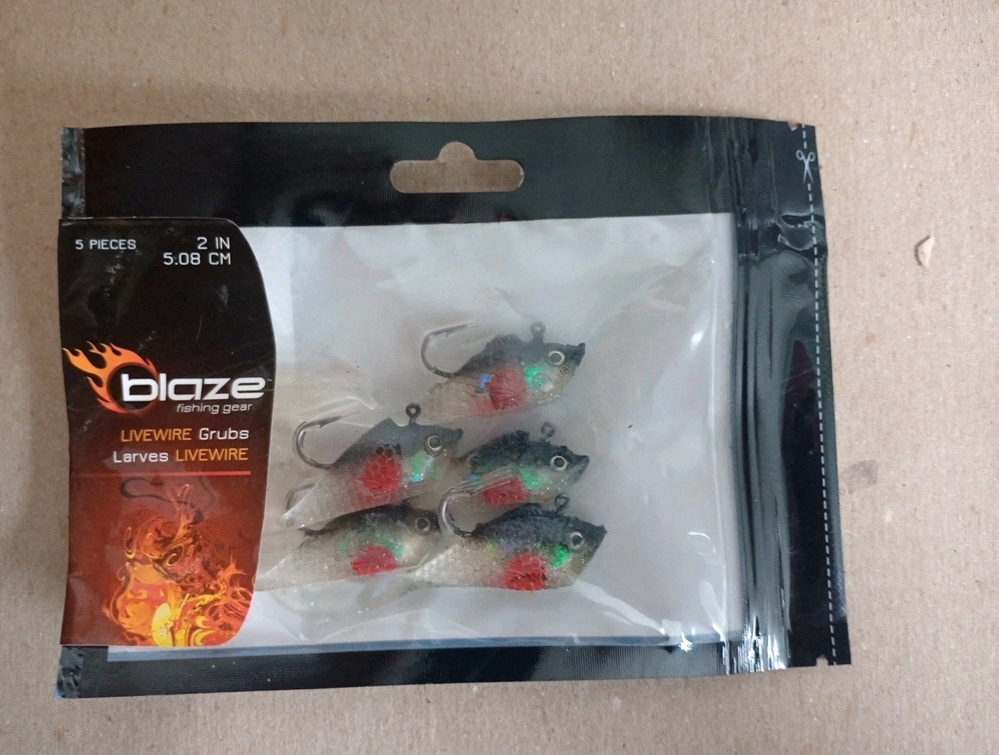 SouthBend Soft Plastic 2' Rigged Grub 5Pk Pearl/Black